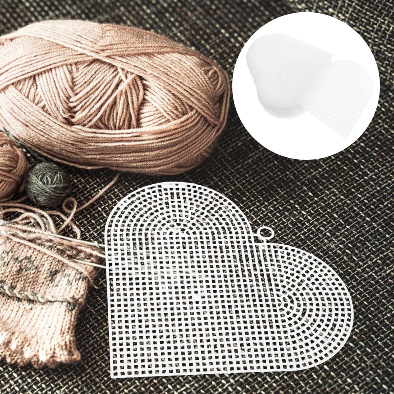 PLAFOPE 30Pcs Heart Shape Mesh Canvas Sheets 6.69X6.10In Plastic Blank Needlepoint for Cross Stitch Embroidery Crochet Yarn Craft Supplies