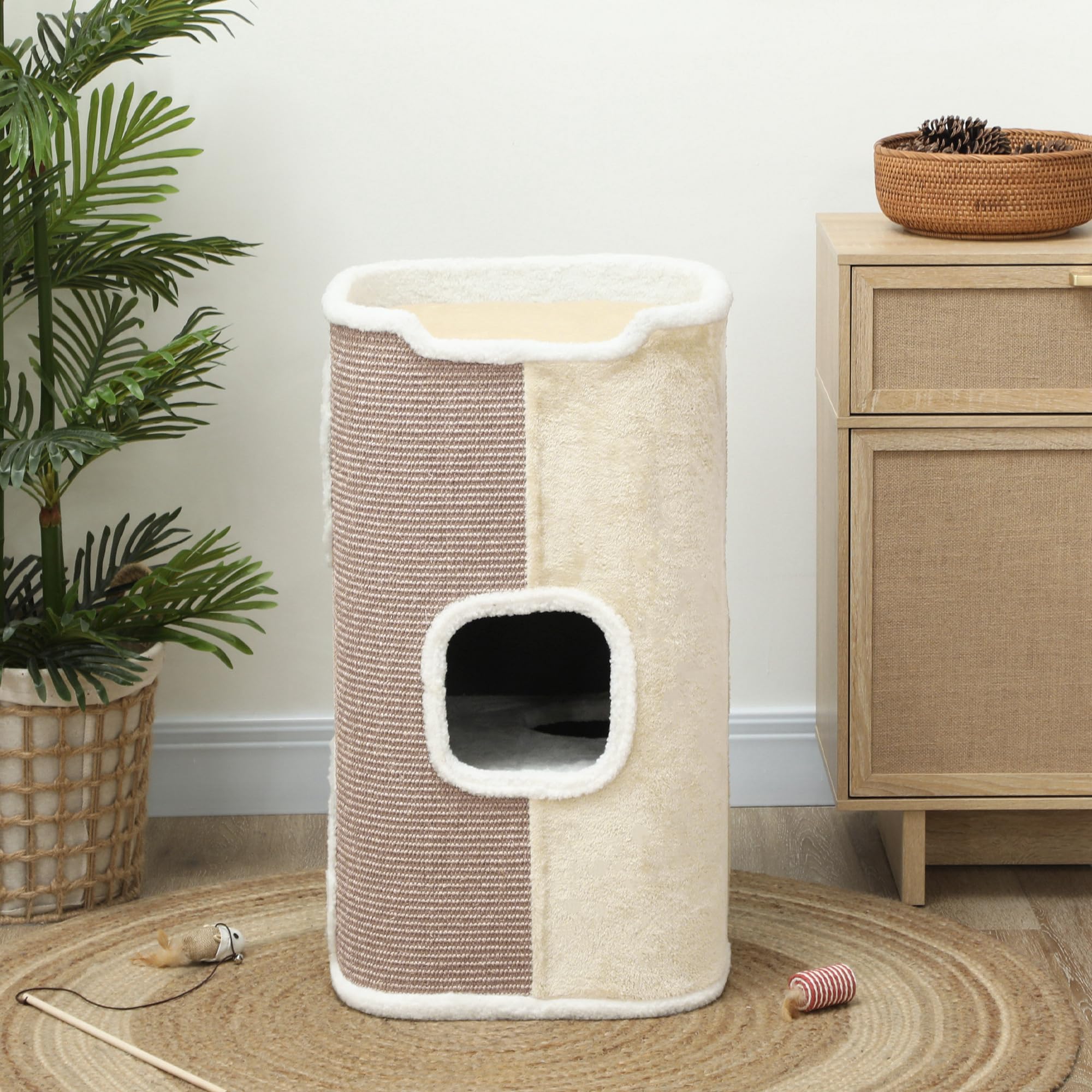 PawHut Tonneau à chat à trois étages de 74 cm de haut avec coussin, bord en peluche, grotte pour petits chats, beige + blanc