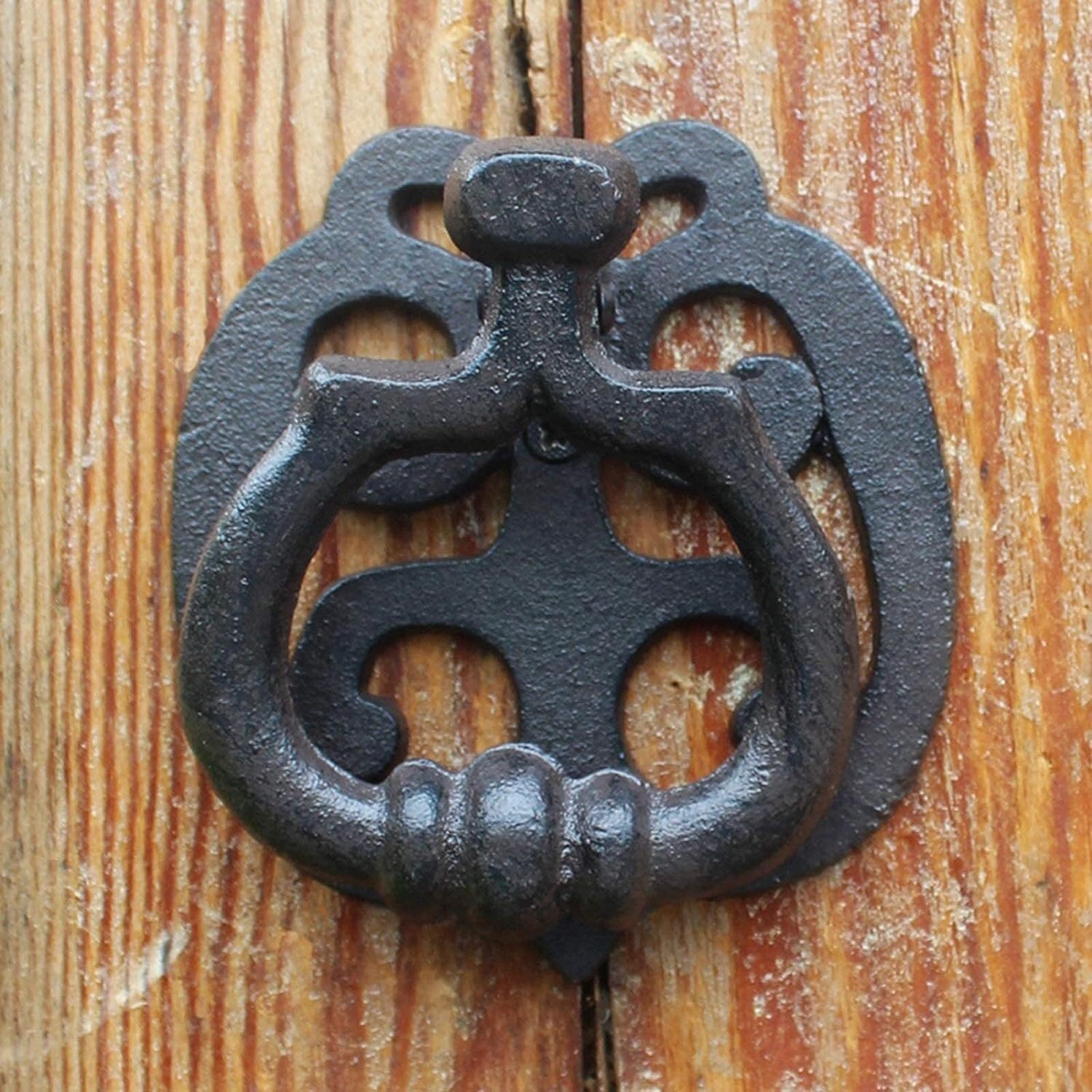 Vintage Door Knocker - Elegant Gate Knocker for Front Door Crisp Sounding Outdoor Garden Entry Pull Ring Perfect for Welcoming Guests and Enhancing Curb Appeal