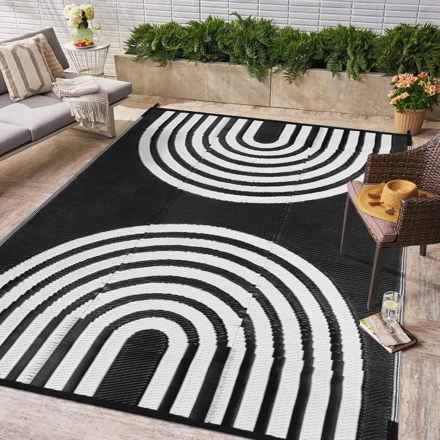 Wonnitar 5x8 Outdoor Rug Waterproof, Reversible Plastic