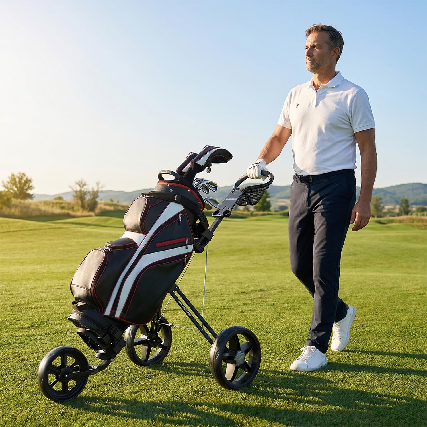 3 Rad Golf Trolley mit verstellbarem Griff: Klappbares Design, Netzaufbewahrungstasche, leichter Handwagen mit Halterung für Scorecard und Flasche. Kompakt für einfache Lagerung und Transport
