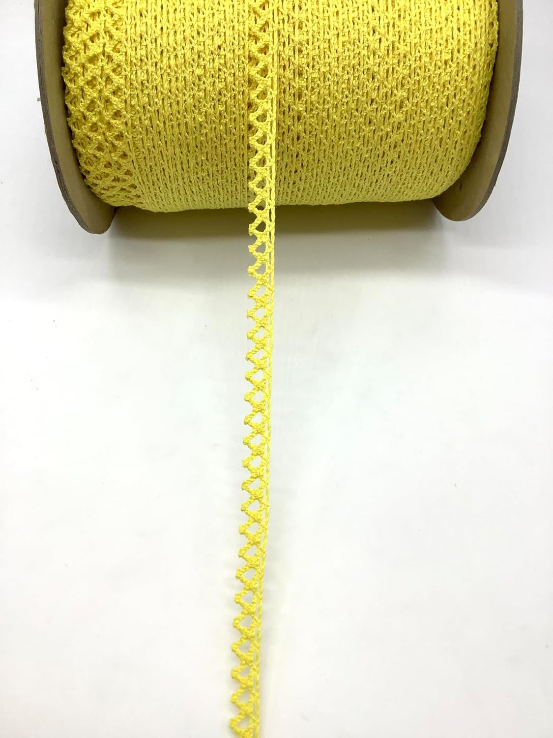 3/8" 100% Cotton Cluny Lace - Sawtooth Crochet Lace Design - 18 Yards (Canary)
