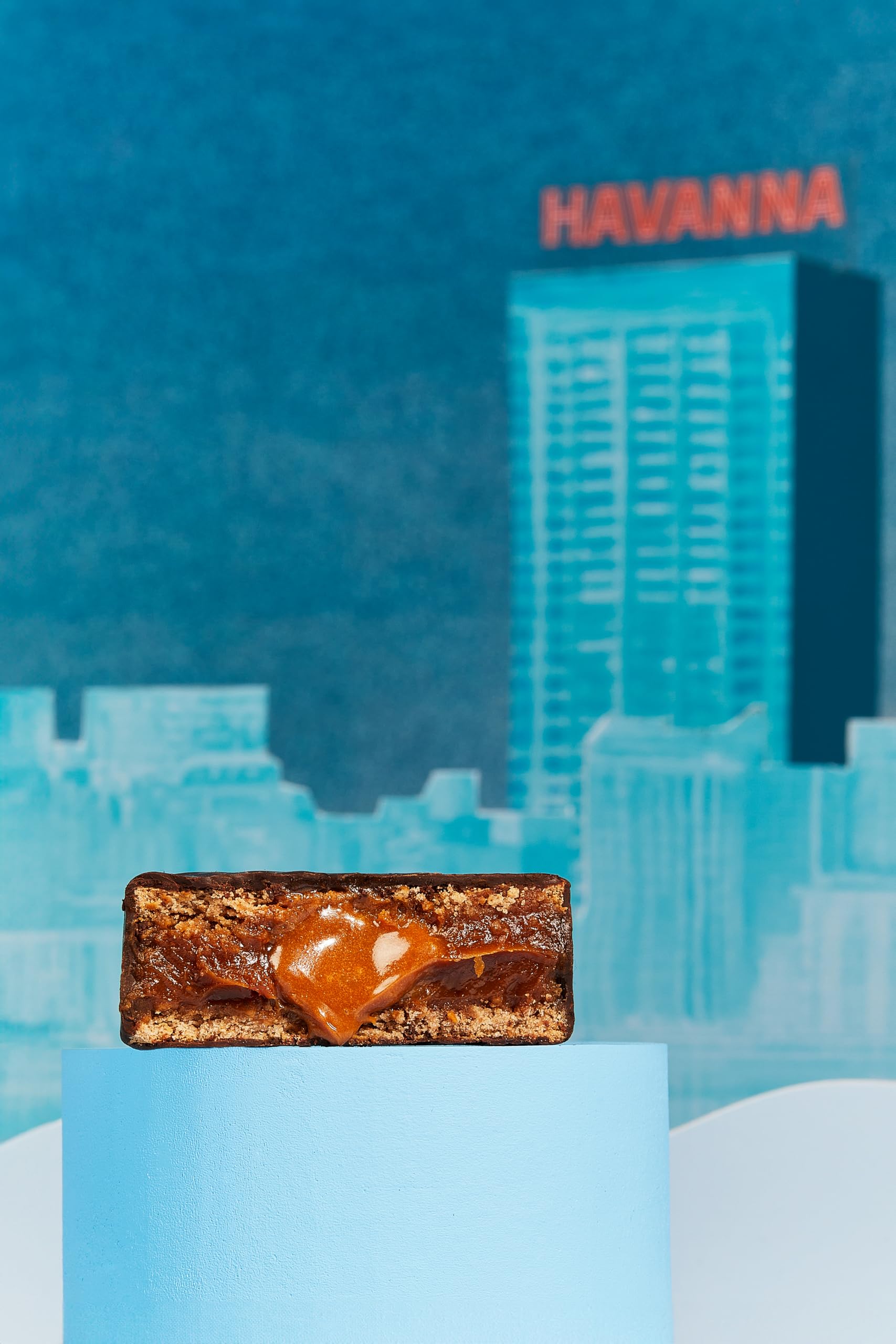 Alfajores Havanna Mar del Plata | Alfajores Argentinos de Chocolate | Galletas Cubiertas Rellenas de Dulce de Leche Con Sal Marina | 4 unidades | 360g