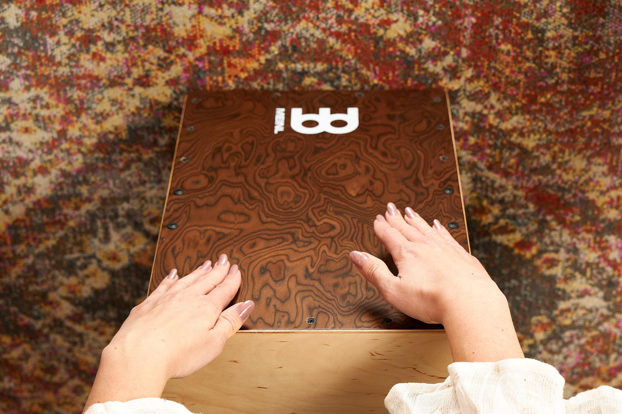 Meinl Percussion Snarecraft Cajon Instrument - Drum Box Compatto con 2 Cordiere - Superficie di Suono Radica (SC80BW)