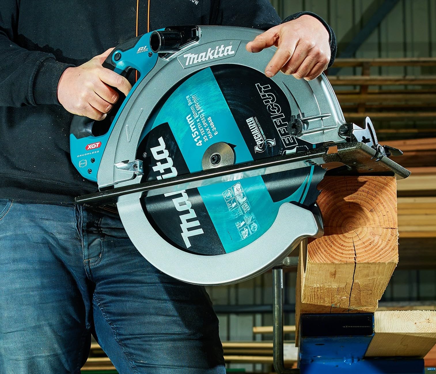 Makita HS013GZ 40V Max Li-ion XGT 415mm Sierra circular sin escobillas, baterías y cargador no incluidos