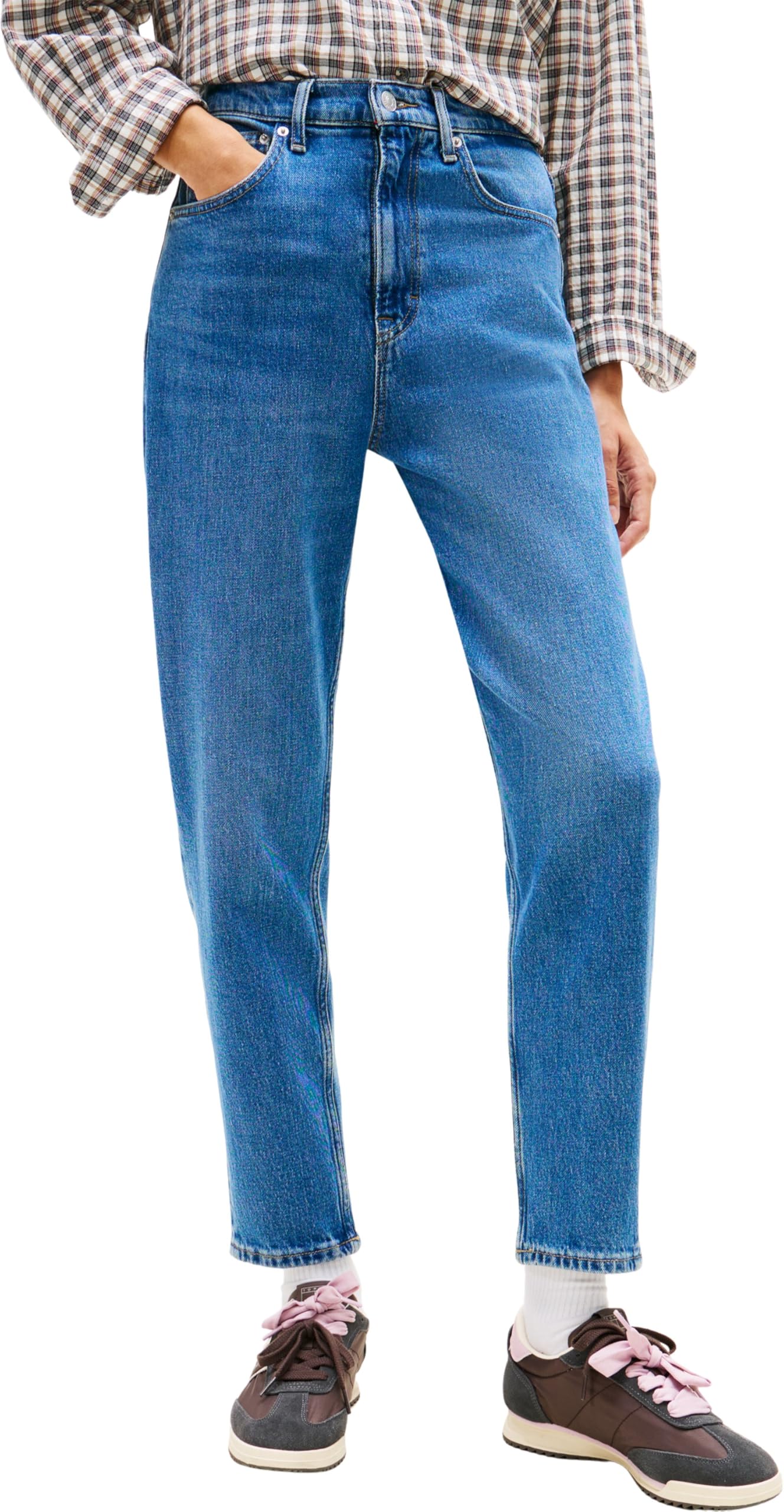 Tommy Jeans Women's Mom Jean Uh Tpr Ch0130 Co Dw0dw19245 Tapered, Denim Medium, 31W / 28L