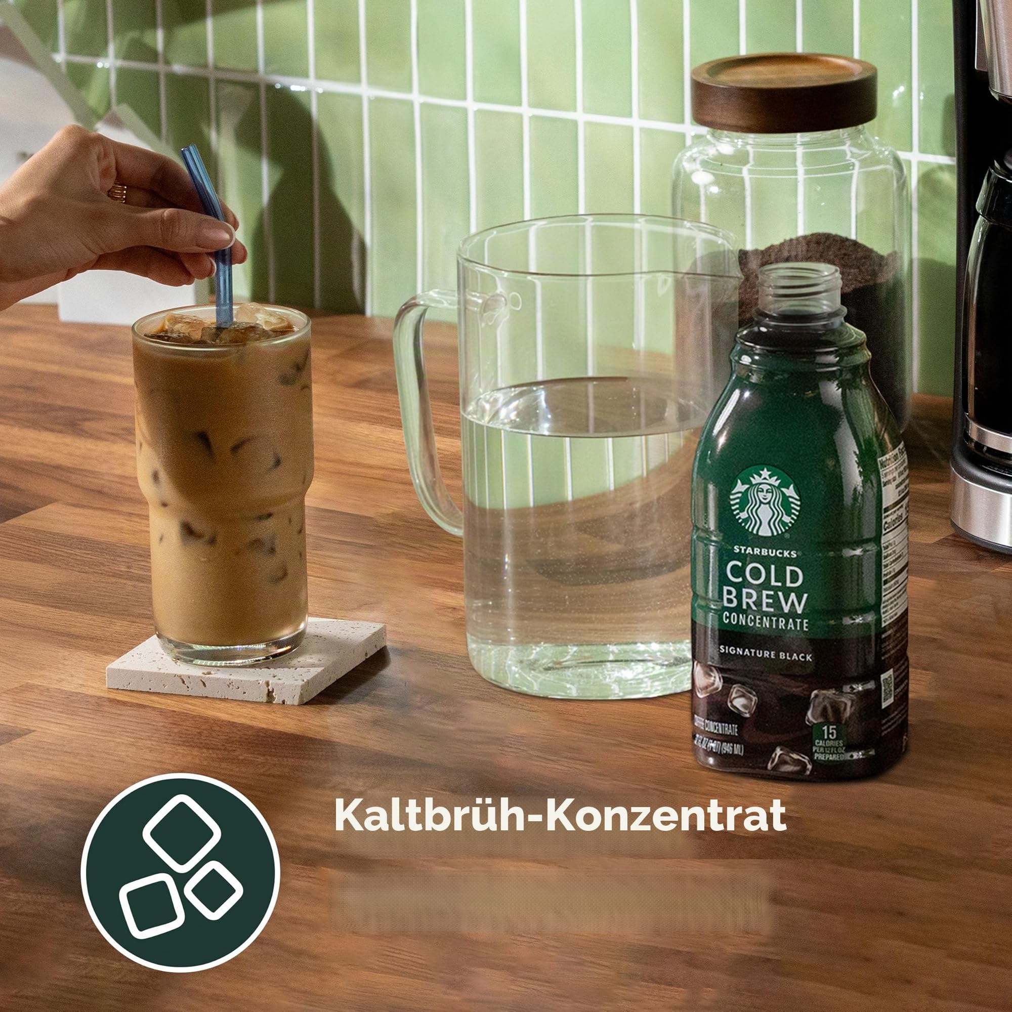 Starbucks Cold Brew Kaffee-Konzentrat, Madagaskar-Vanille aromatisierter Eiskaffee, 900 ml