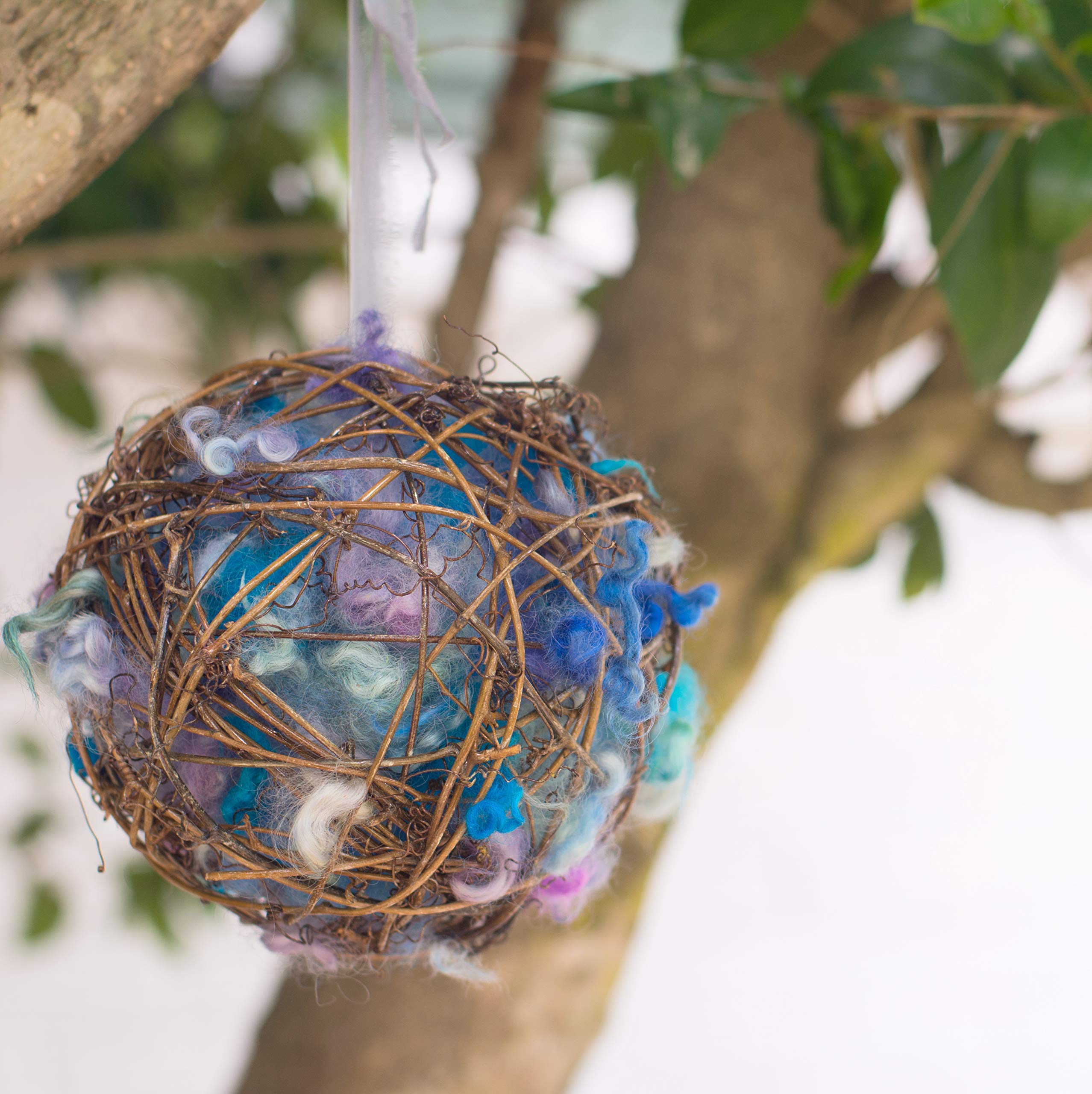 Deluxe Refillable Wild Bird Nesting Ball - Natural Wool Nesting Material Dispenser - Birder Garden Decor Gift