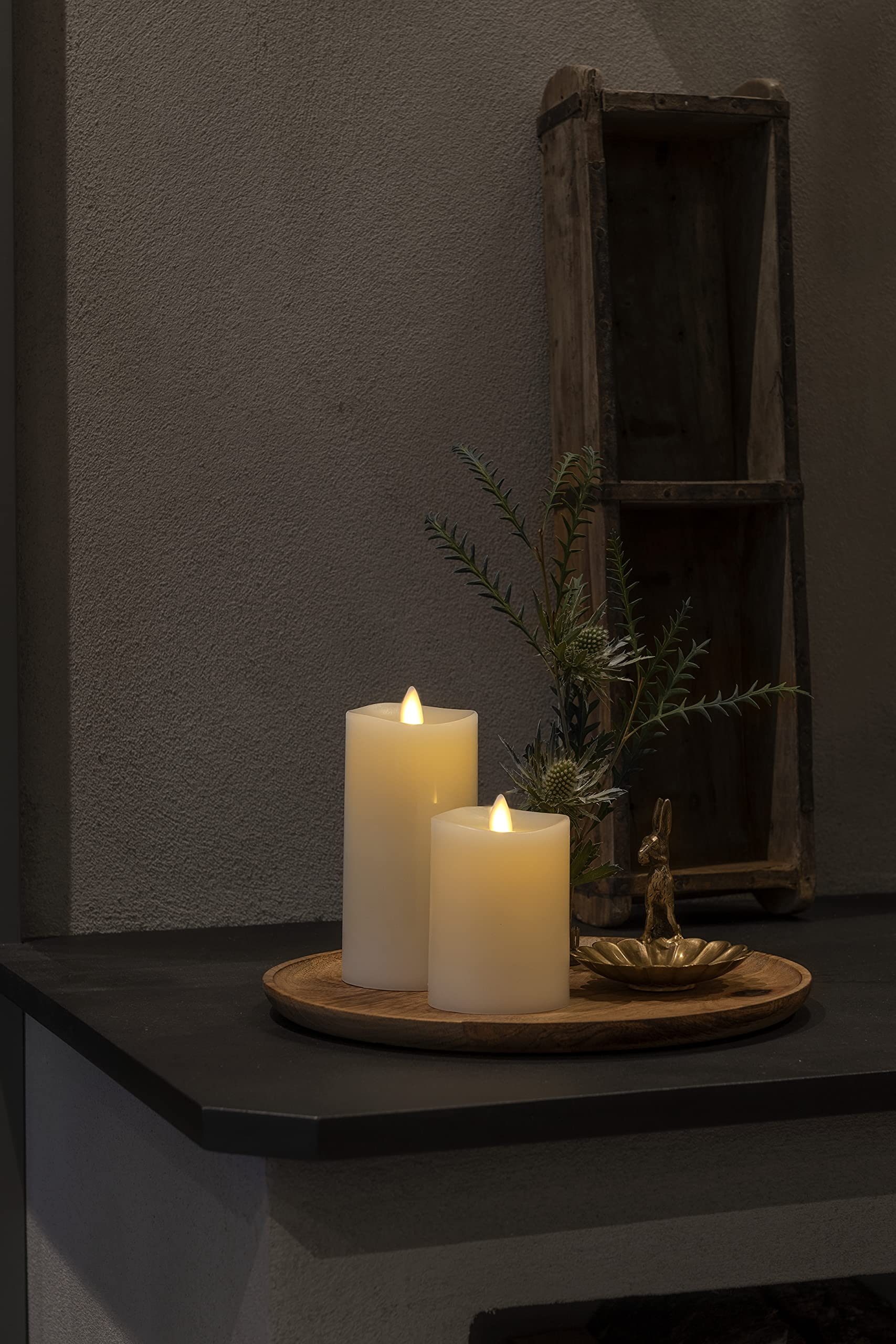 Konstsmide Candela a LED in vera cera, con fiamma 3D e bordo fuso, superficie di cera liscia, timer 5H, 1 diodo bianco caldo, funzionamento a batteria, 2 batterie AA da 1,5 V (esclusa)