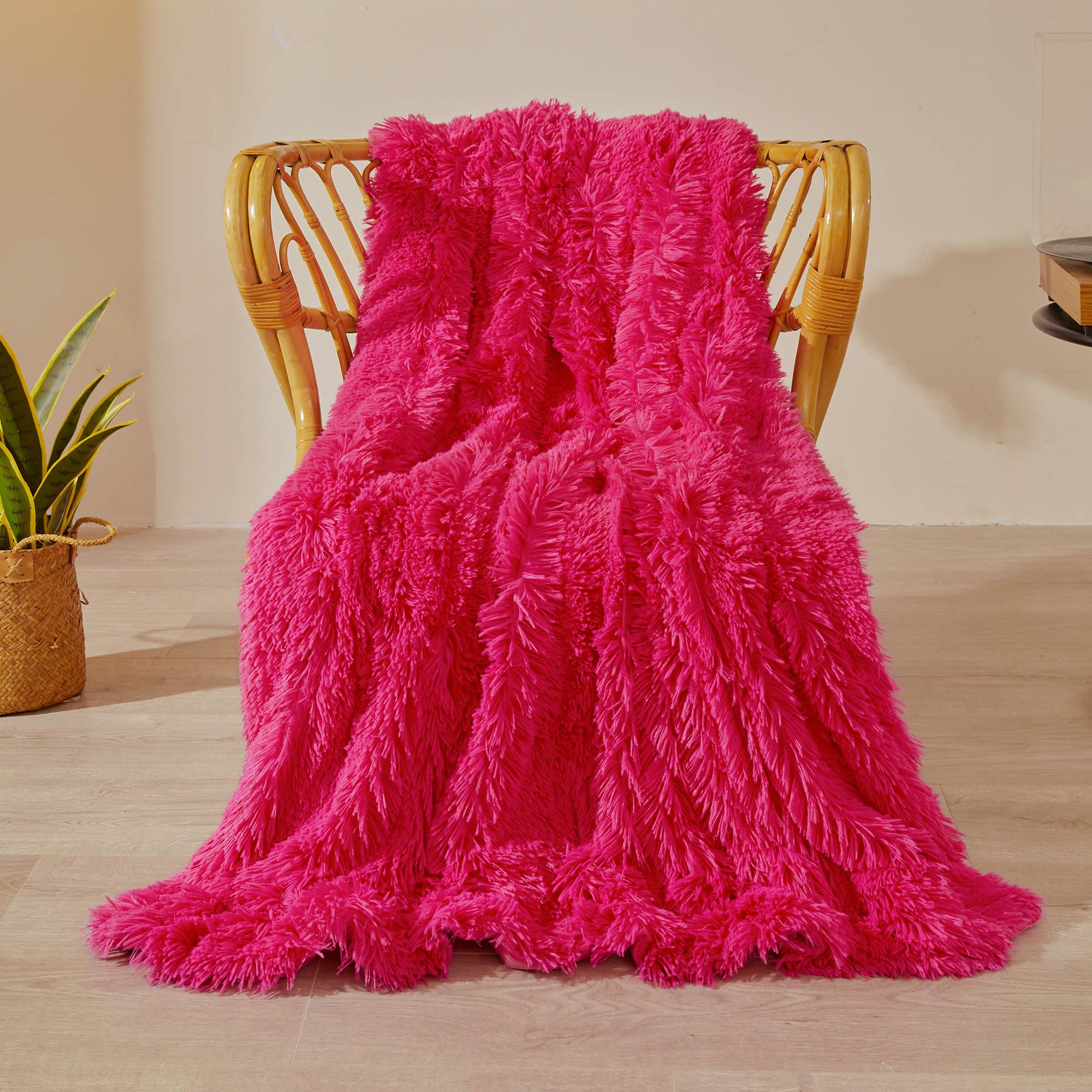 XeGe Luxury Faux Fur Blanket, Hot Pink Soft Big Fluffy Throw, Shaggy Plush Decorative Couch Blanket - Image 2
