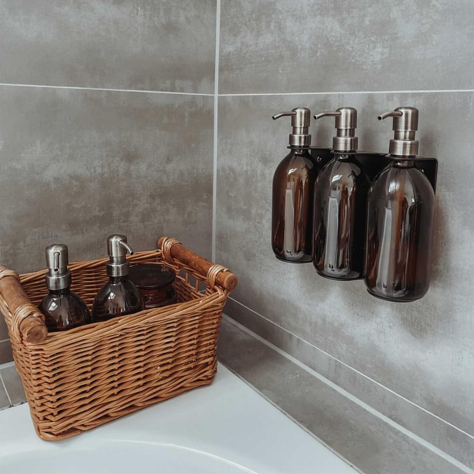 Kuishi Wall-Mounted Brushed Gold Soap Dispenser Bracket, 250-300 ML Soap Bottle Holder, Triple Brass Coloured Mounted Wall Soap Dispenser, Resistant to Corrosion and Markings, Bottles Not Included