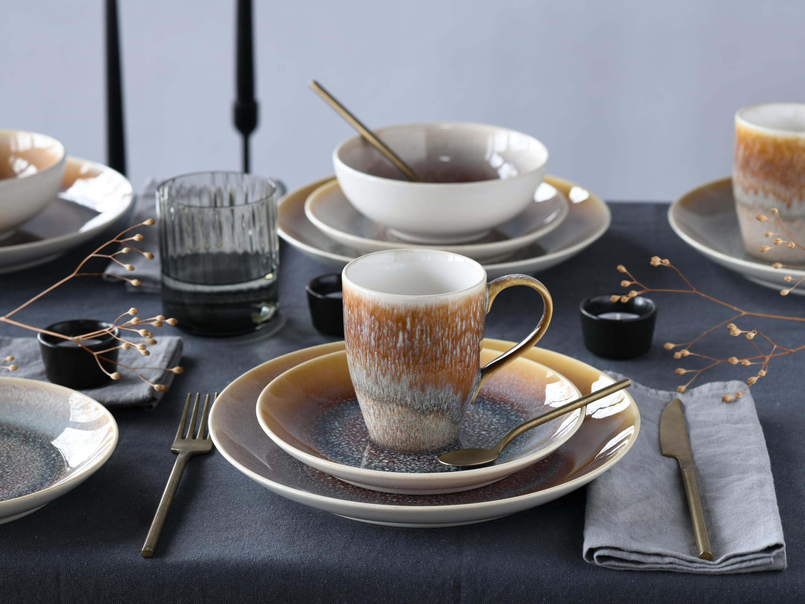 CreaTable, 24304, seria Caldera Sand, 16-częściowy zestaw naczyń dla 4 osób, serwis kombi z kamionki, nadaje się do mycia w zmywarce i używania w kuchence mikrofalowej, wysokiej jakości produkcja