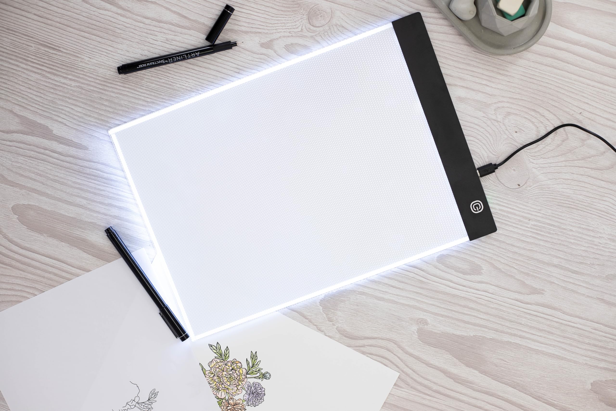 Crafter's Companion A4 LED Light Pad - Adjustable 3-Level Brightness - Perfect for Drawing, Tracing, Stencil and More, White
