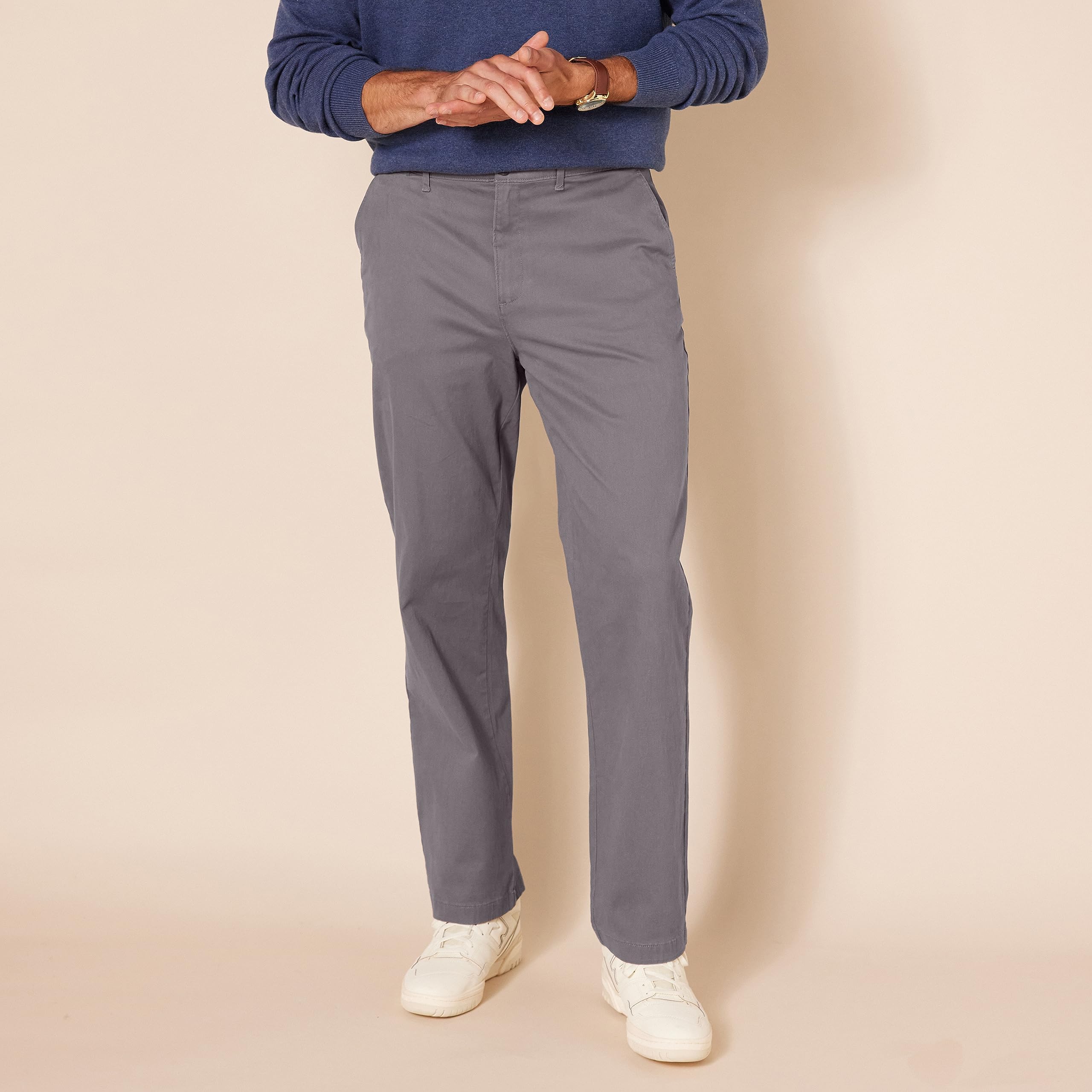 Amazon Essentials Men's Classic-Fit Casual Stretch Chino Casual Trousers — view 5