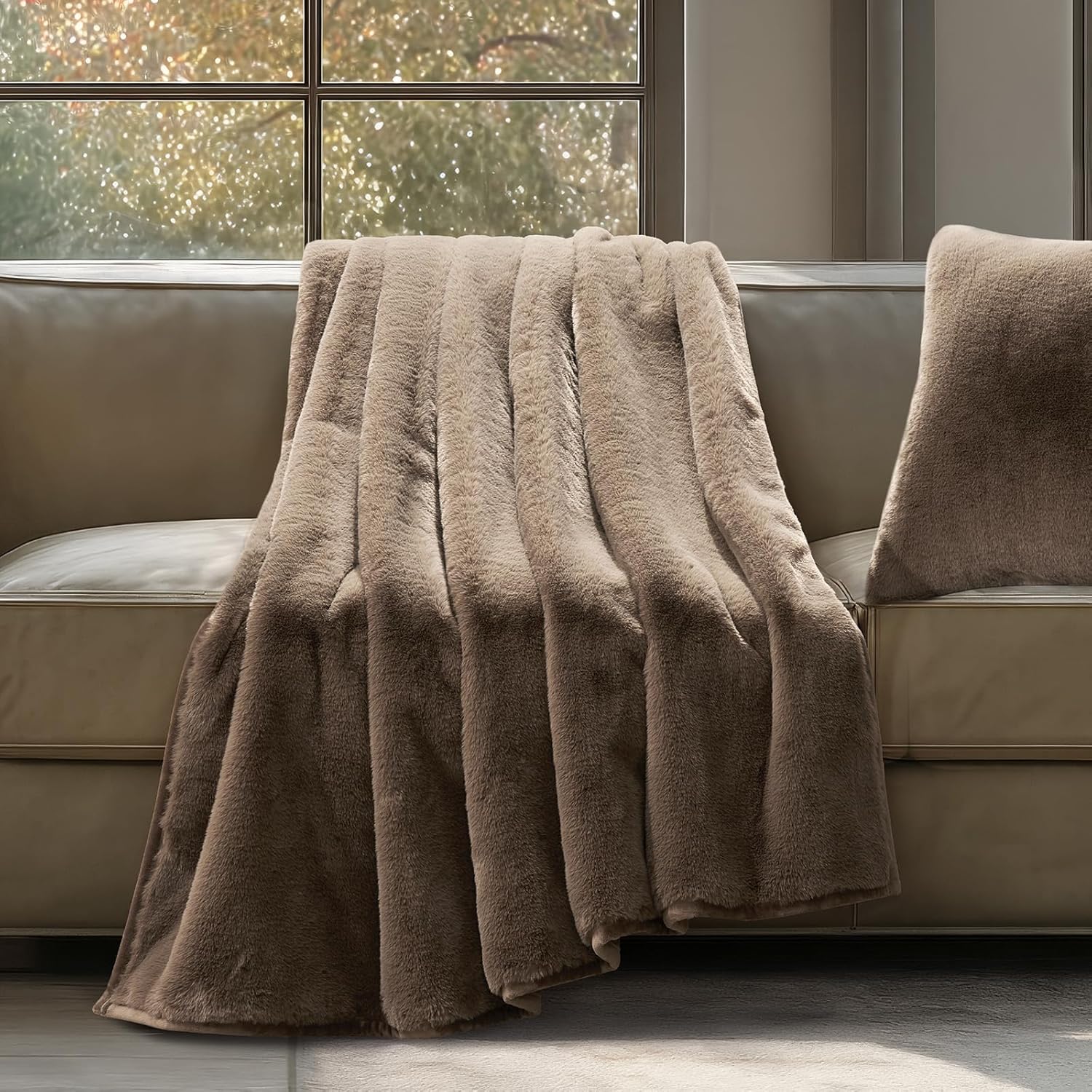 EVERGRACEHOME Ultra Soft Luxury Fluffy Mink Faux Fur Throw Blanket, Thick Warm Fall Winter Blankets for Bed, Couch, Cozy Plush Reversible Blanket for Chair, Sofa (Natural Tan, 50"x60") - Image 6