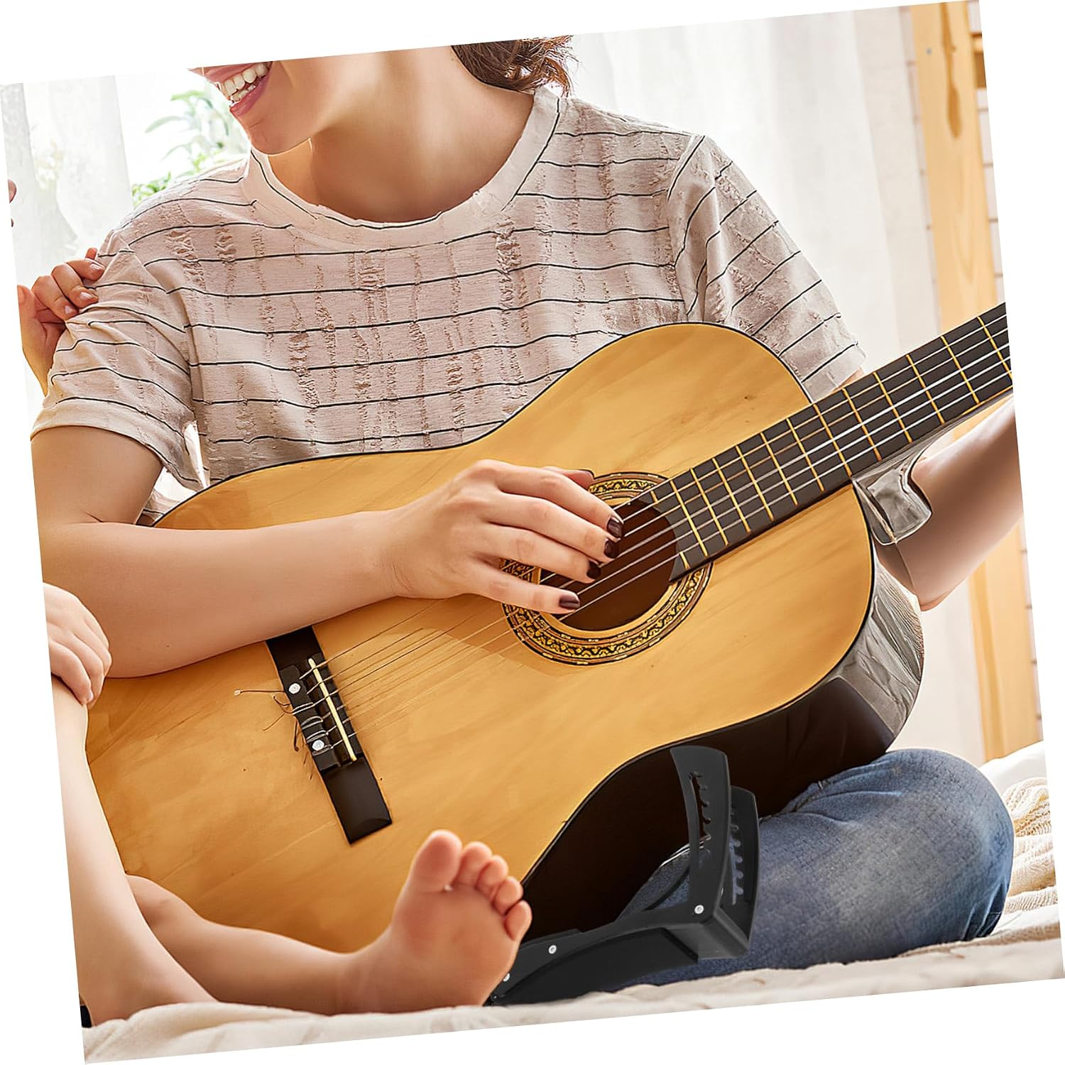 Adjustable Guitar Support Plastic Leg Rest with Sponge Padding