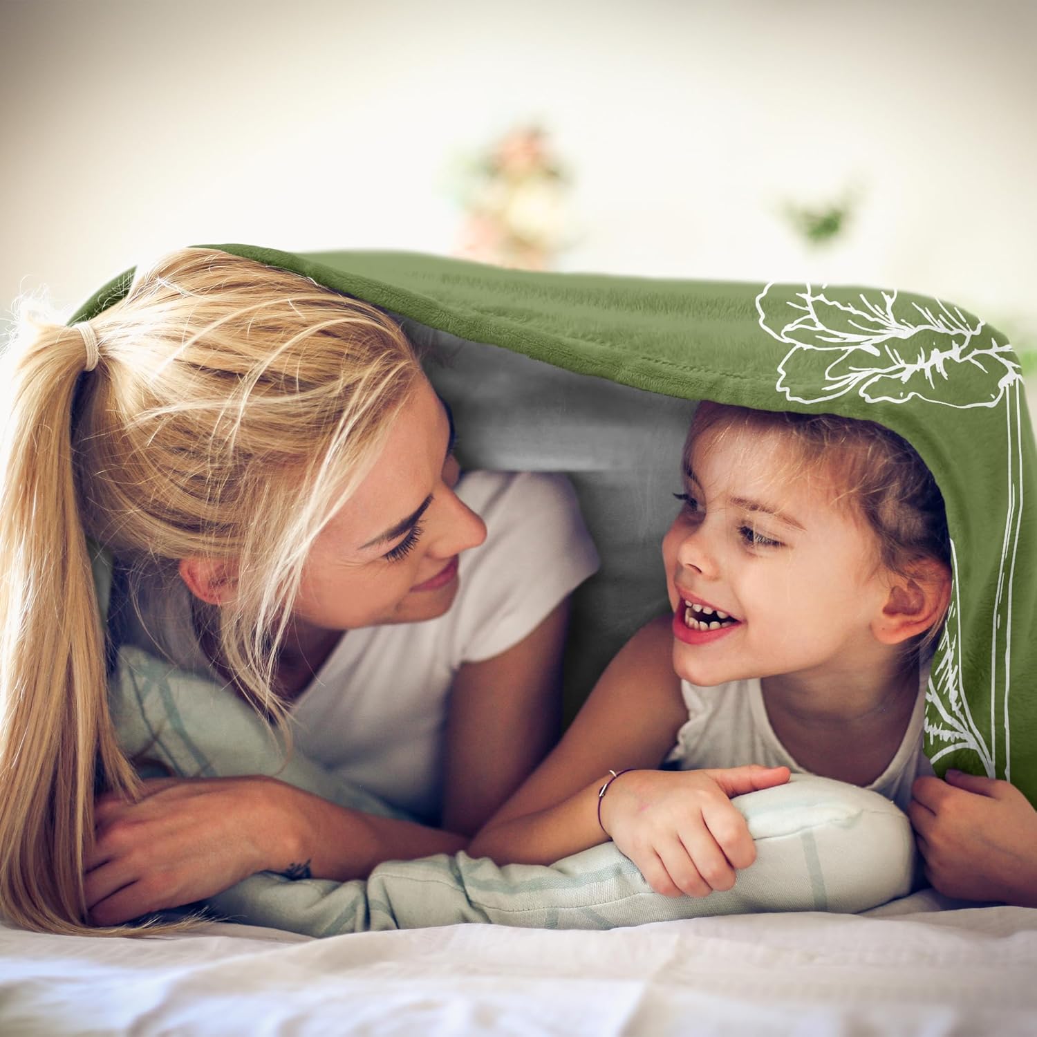 Aunt Gifts, Auntie Gift Ideas, Best Aunt Ever Gift, Aunts Birthday Gifts, Cool Birthday Presents for Aunts from Niece Nephew, Great Auntie Announcement Presents 60"X50" Throw Blanket - Image 2