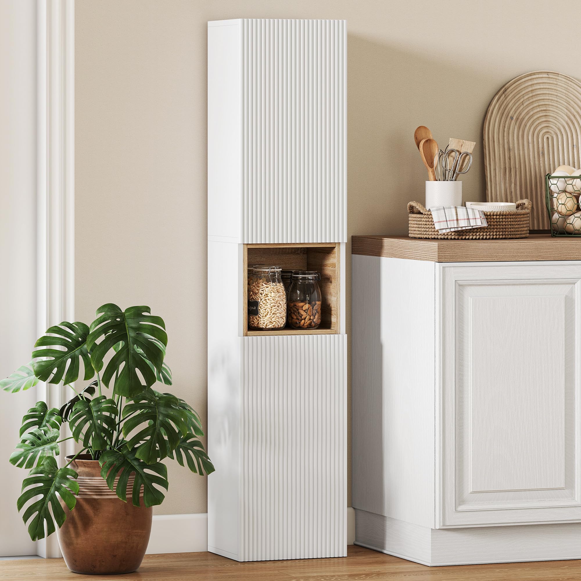 HOMCOM Colonna Bagno con 2 Armadietti e Ripiano Aperto, Mobile Bagno con Ripiani Regolabili su 3 Livelli per Soggiorno, 30x24x140 cm, Bianco e color Legno