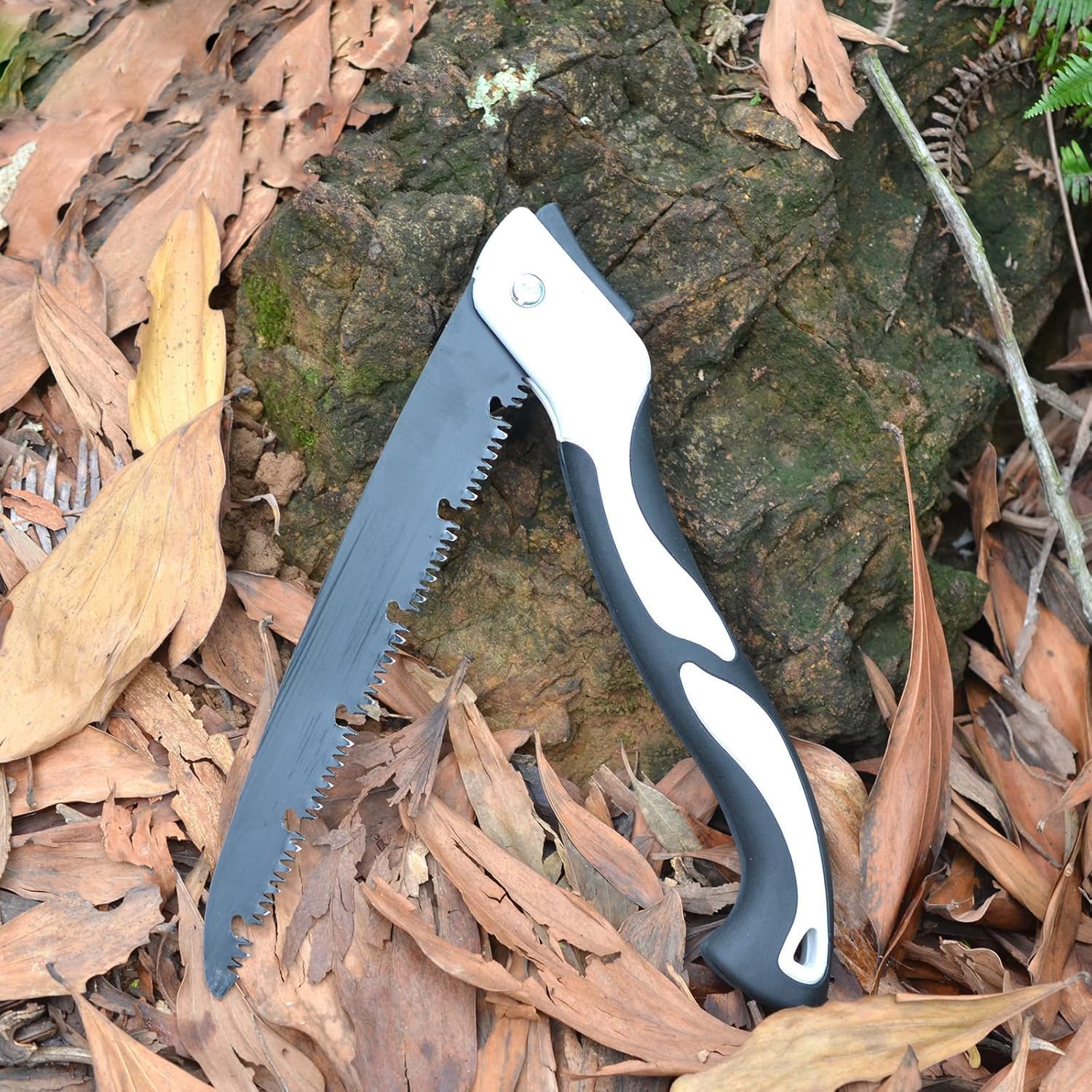 KTSO 折込のこぎり ノコギリ 折りたたみ 刃渡り18cm 剪定鋸 三面歯先 安全ロックボタン付き 滑り止め樹脂グリップ 枝切り 木工切断 庭木 キャンプ 木工 園芸用 大工用