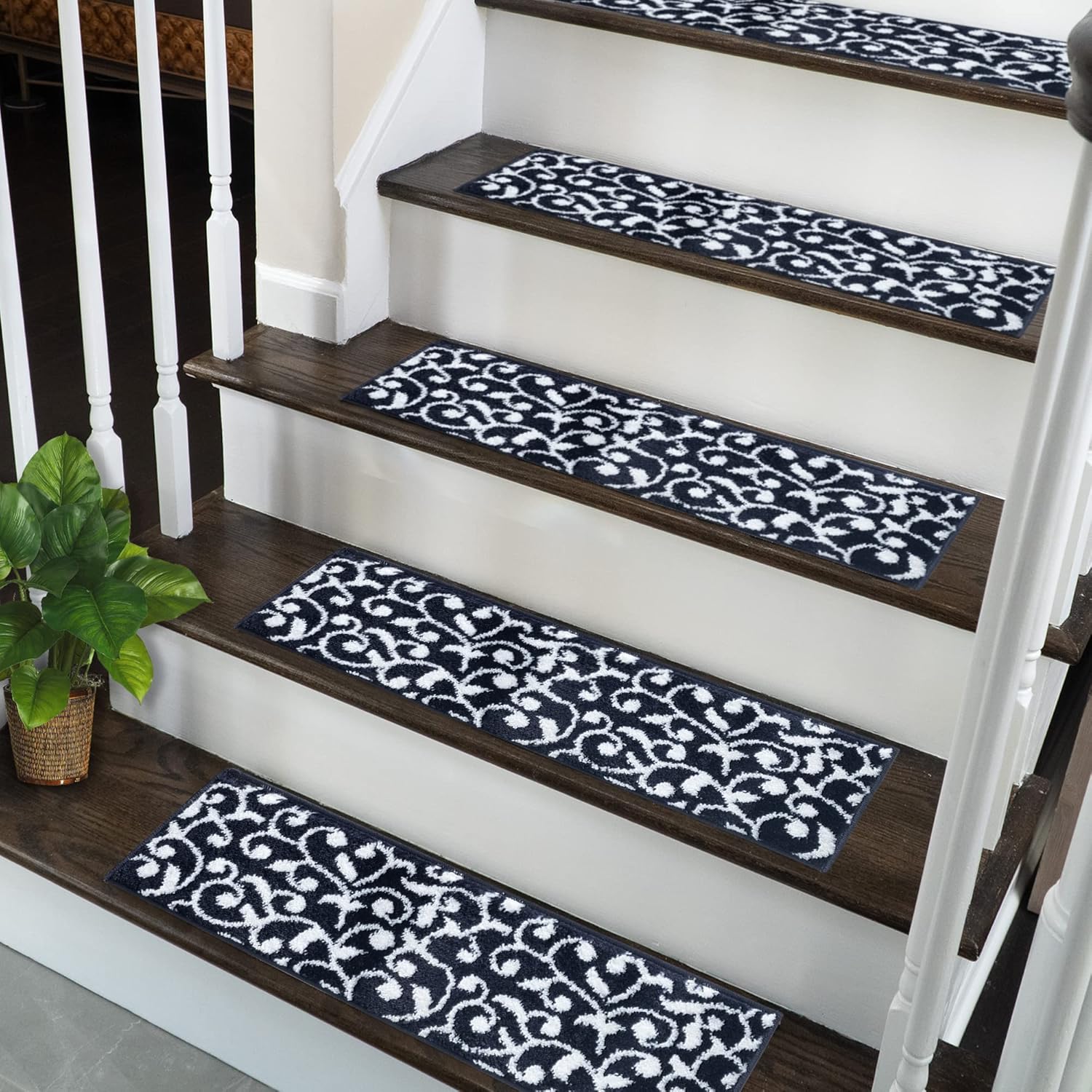 SUSSEXHOME Carpet Stair Treads for Wooden Steps - Indoor Staircase Step Treads with Thick Carpet & Pattern Design - Self Adhesive Safety Treads to Prevent Slipping - Pet & Kid-Friendly - 7-Pack