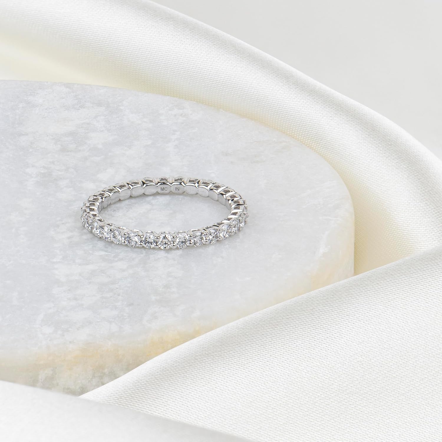 Amazon Essentials IGI Certified 1 Carat Lab Grown Diamond Eternity Band in 14k White Gold (VS1-VS2 Clarity, G-H Color) - Size 7 - Image 3