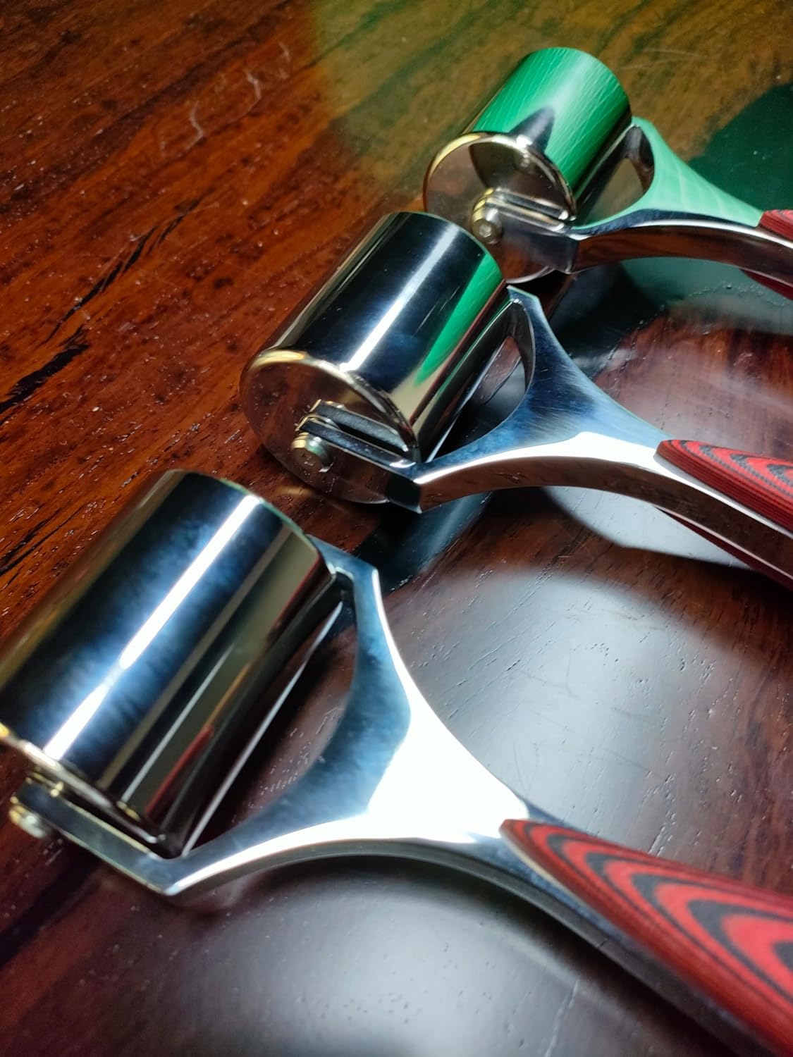 Stainless Steel Full-tang G10 Handle Roller