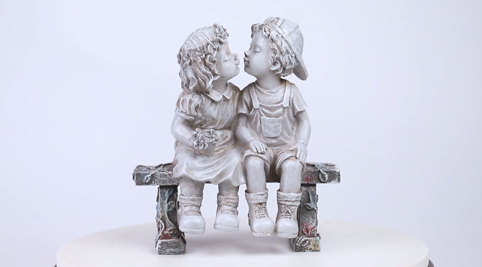 Amazon.com: Lily's Home First Kiss Resin Garden Statue, Little