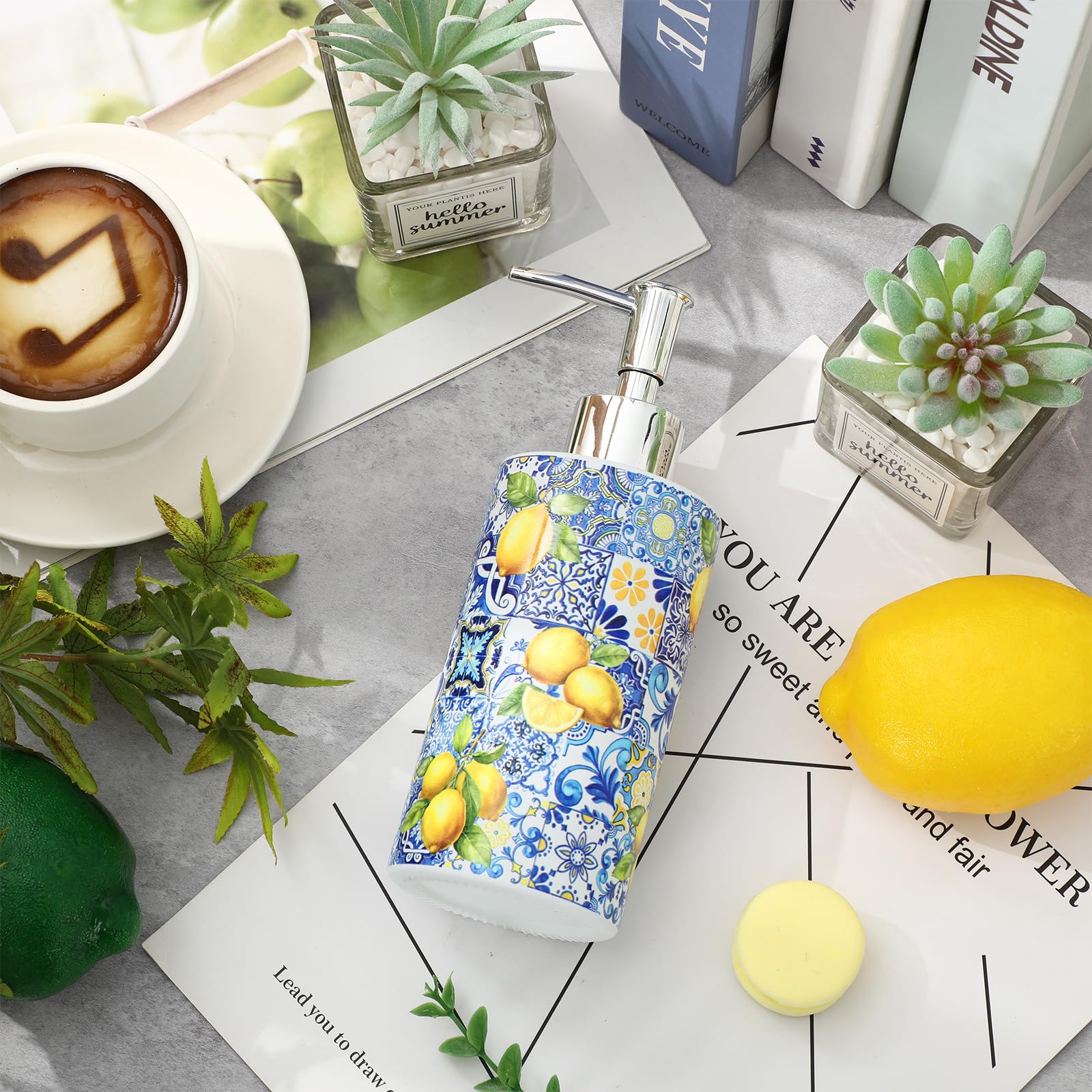 JarThenaAMCS Capri Zitronen-Seifenspender, Blaue Fliese, Gelb, Zitronenglasspender mit Pumpe, nachfüllbarer Flüssigseifenbehälter für Sommer, Zuhause, Küche, Badezimmer, Arbeitsplatte