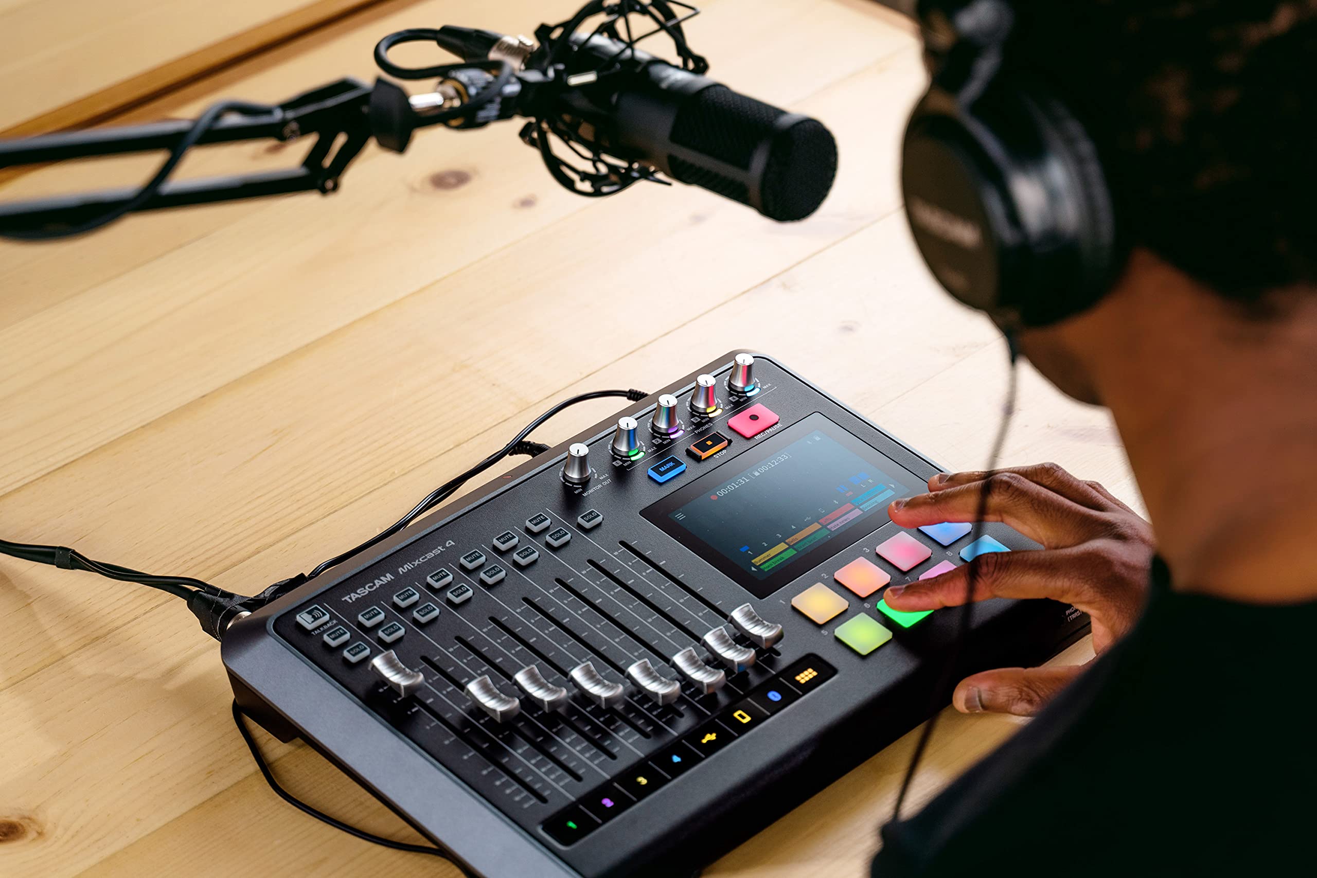 Amazon.com: TASCAM Mixcast 4 Four-Person Podcast Kit with Mic and