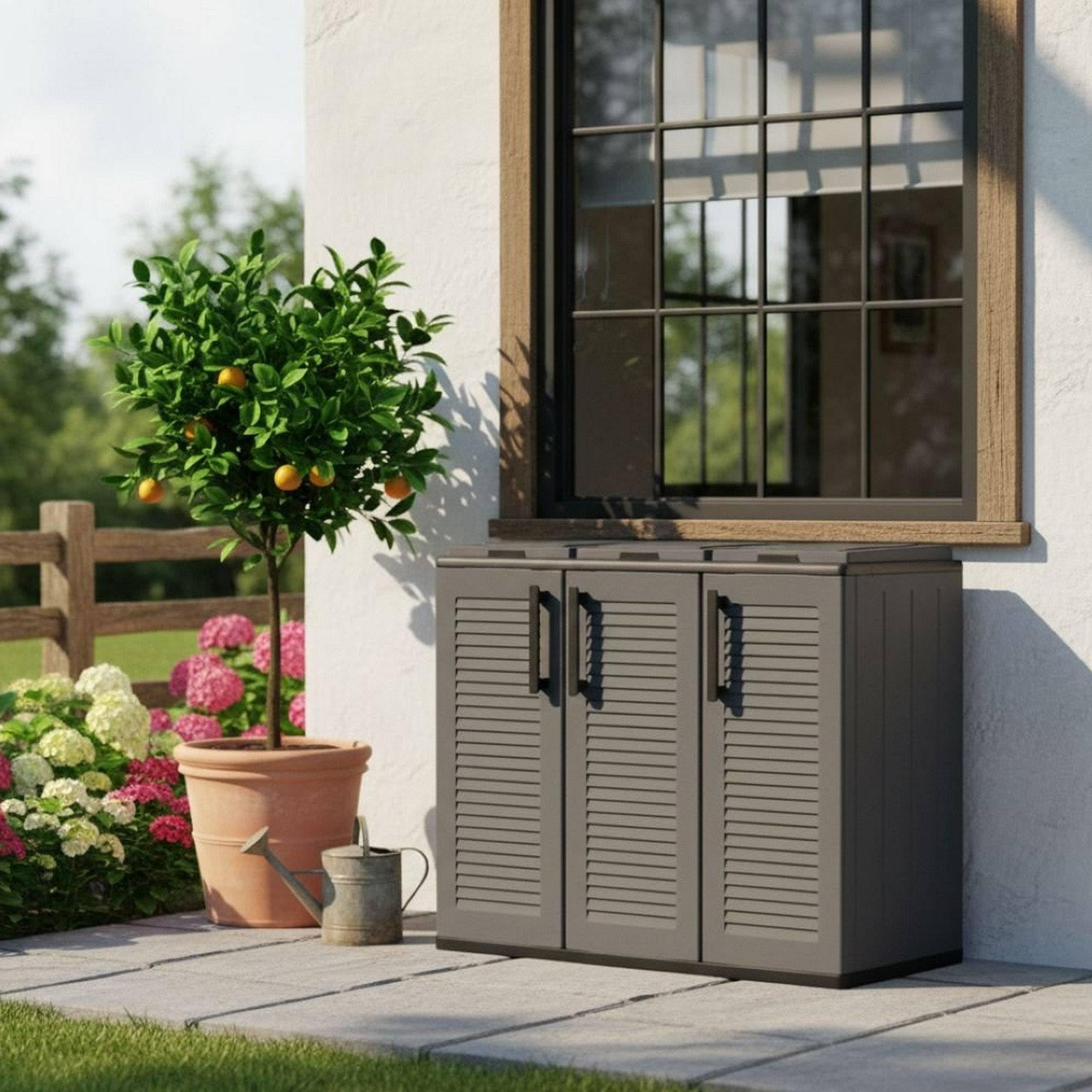 Dmora Pattumiera Aalst, Cestino portarifiuti, Bidone per Raccolta differenziata a 3 Ante, 100% Made in Italy, 102x37h84 cm, Grigio e Nero, Finitura Righe
