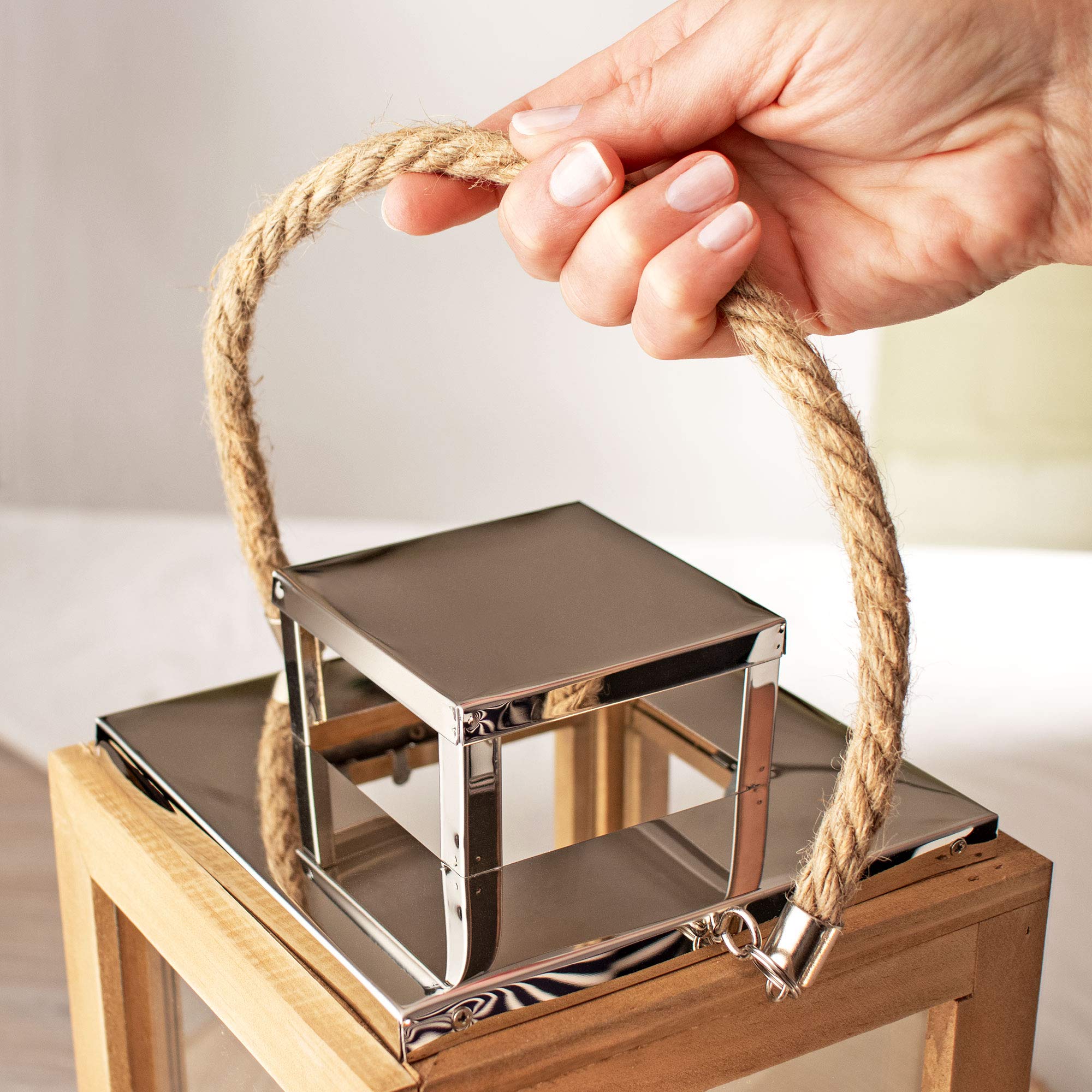 Casa Vivente Romantische Holzlaterne mit Gravur zur Hochzeit, Personalisiert mit Namen, Datum und Ringe, Dekoratives Windlicht als Hochzeitsgeschenk