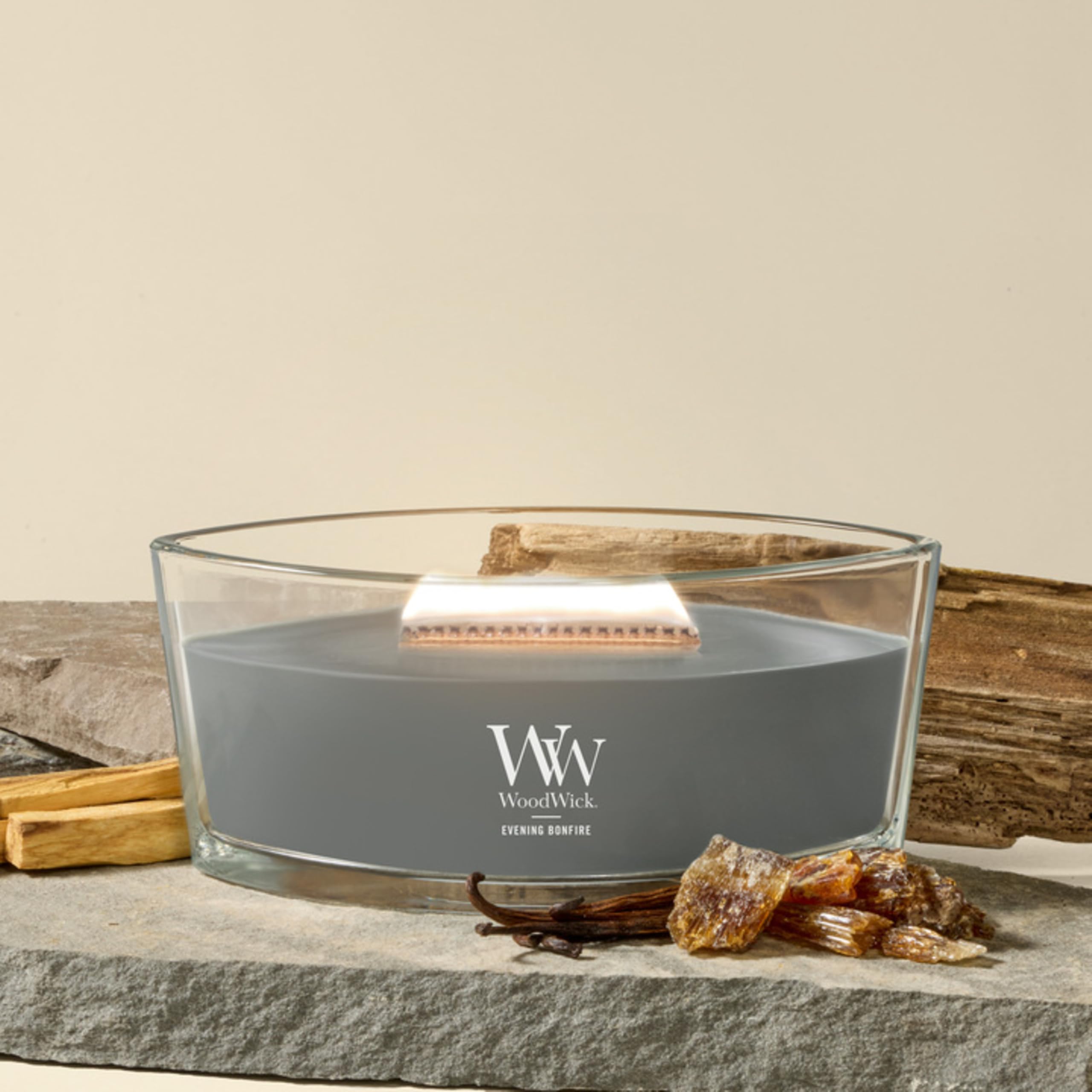 Woodwick Ellipse Candela Profumata Con Stoppino Scoppiettante, Falò Notturno, Fino A 50 Ore, Verde, 19 x 12 x 9.2 cm