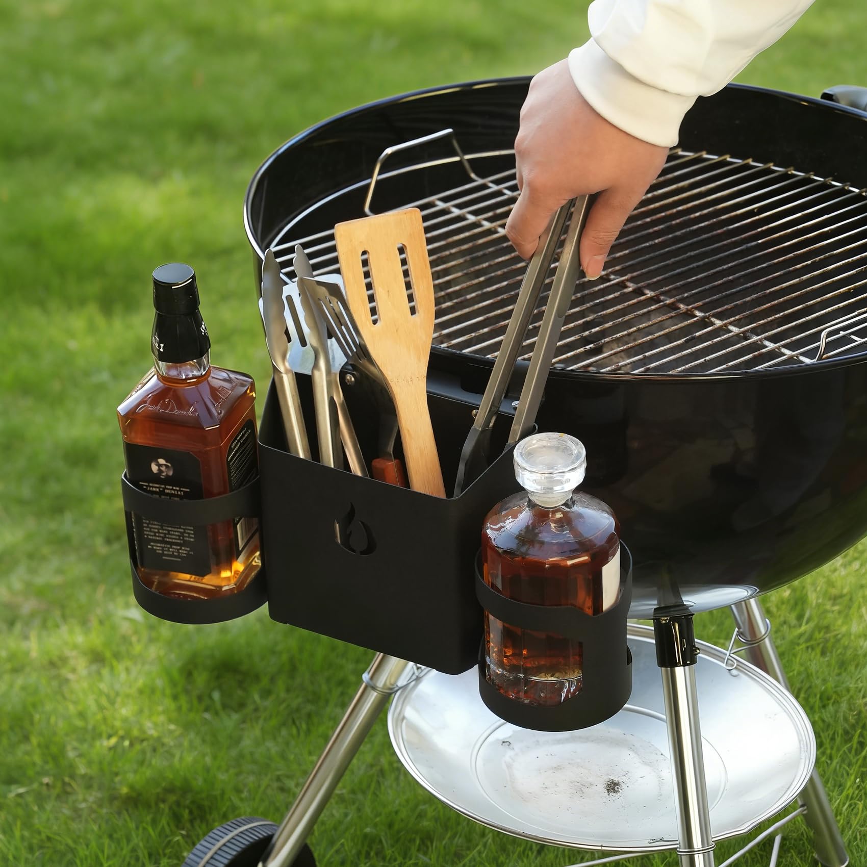 onlyfire Grillbesteck Halter für Weber 47cm und 57cm Kugelgrills, BBQ Besteckhalter mit 2 Flaschenhalter/Saucenhalter, Gasgrill Bierhalter, Grill Flaschenhalter, Halterung Grillzubehör
