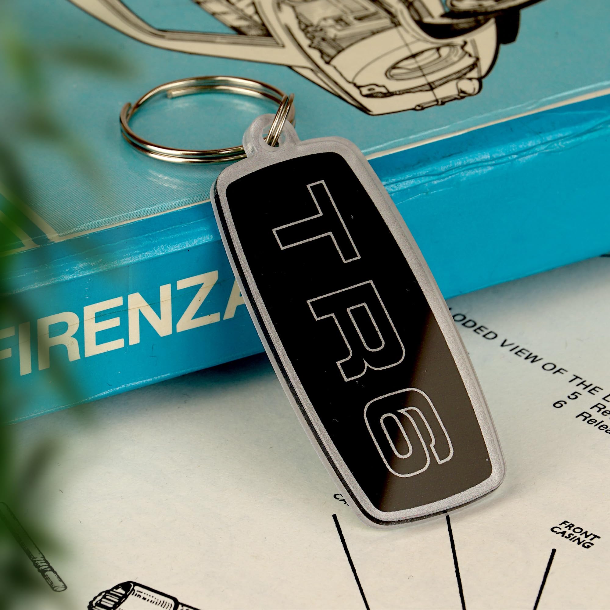 Triumph TR6 Keyring Classic British Car Keychain OFFICIAL LICENCED PRODUCT — view 6
