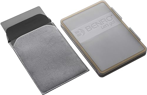 Vista 26 de Benro Master 3.937x5.906 in 3-Stop (GND8 0.9) Filtro de densidad neutra graduada inversa (MAGND8R1015)