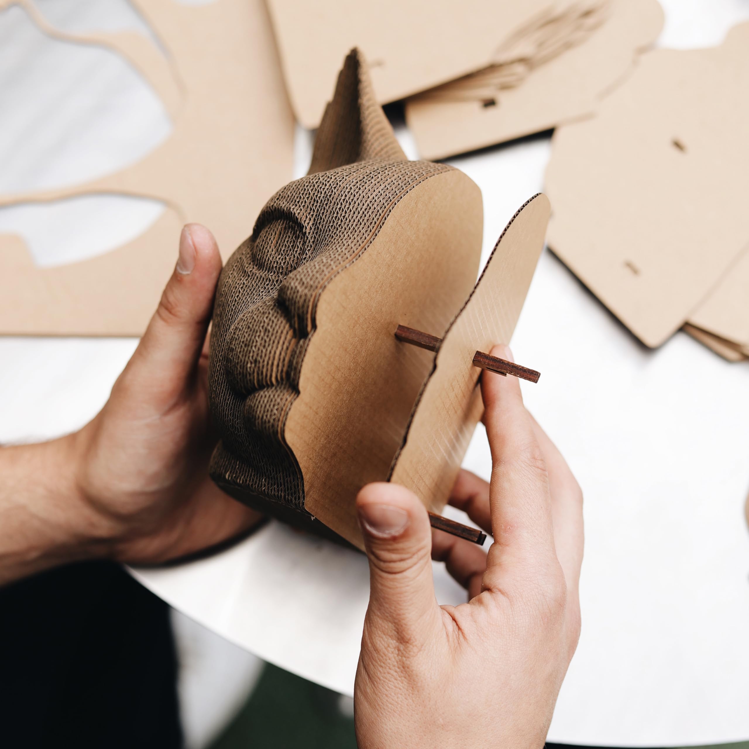 Chat Puzzle 3D en Carton – Maquette à Monter | 89 Pièces, 18 × 15 × 13 cm – Kit Sculpture DIY à Peindre, Matériaux Recyclés, Ados & Adultes, Idée Cadeau Déco
