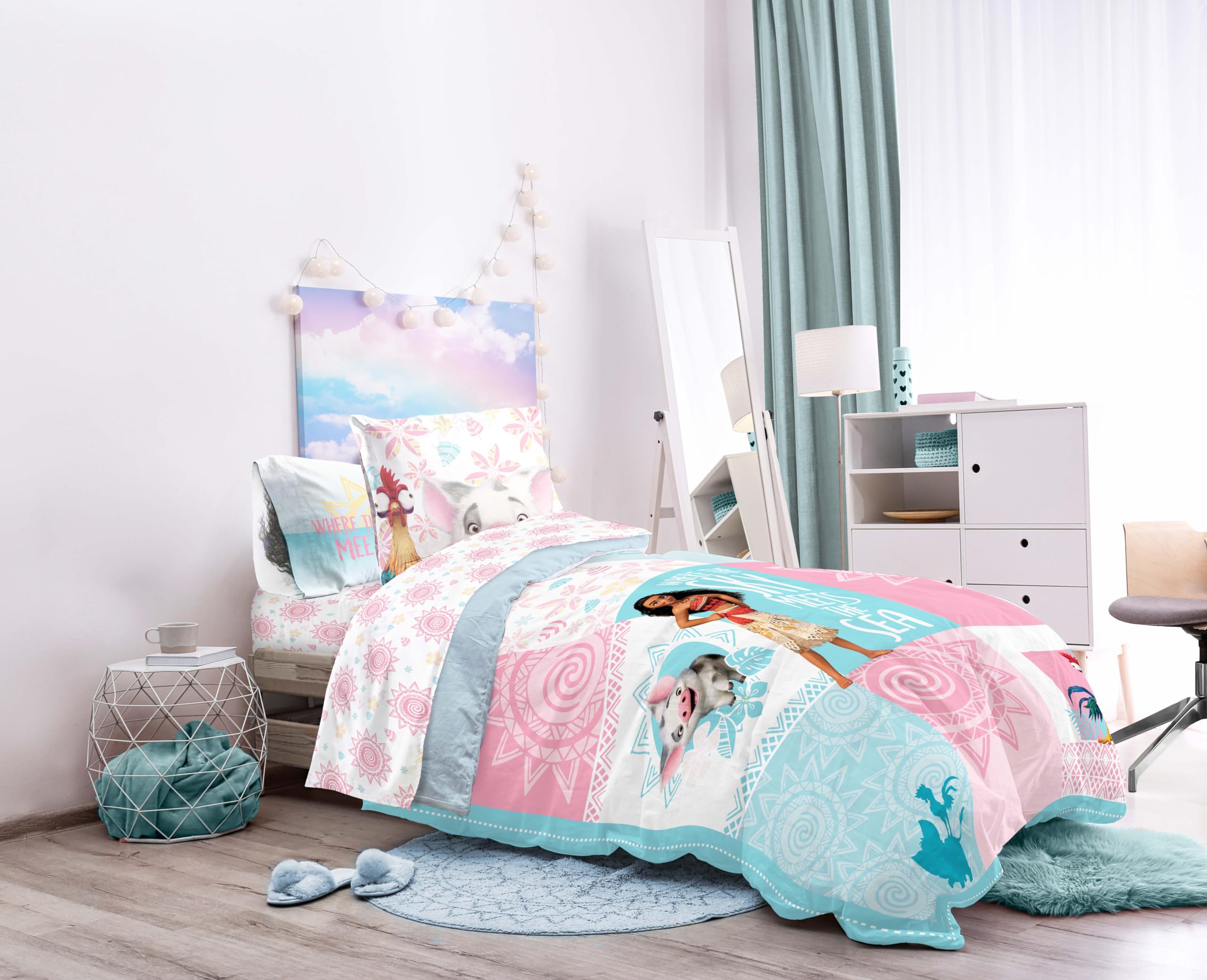 Disney Moana Full Comforter Set – Tropical Patchwork 7 Piece Bedding Features Pua and HEI HEI -Includes Sheet Set & Pillow Covers - Super Soft Kids Microfiber Bed Set