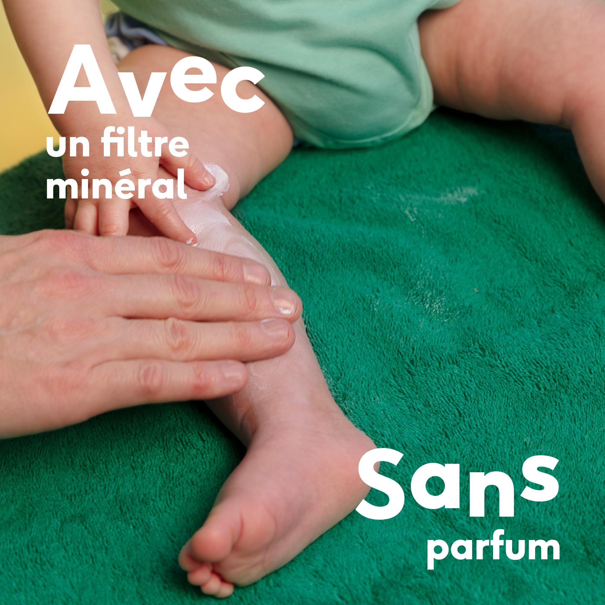 Naïf - Spray Solaire Minéral - pour Bébé & Enfant - 0% Parfum - SPF 50 - Spray sans octocrylène - Protection UVA et UVB - Résistant à l'eau - Testé dermatologiquement - Sans microplastique - 100 ml