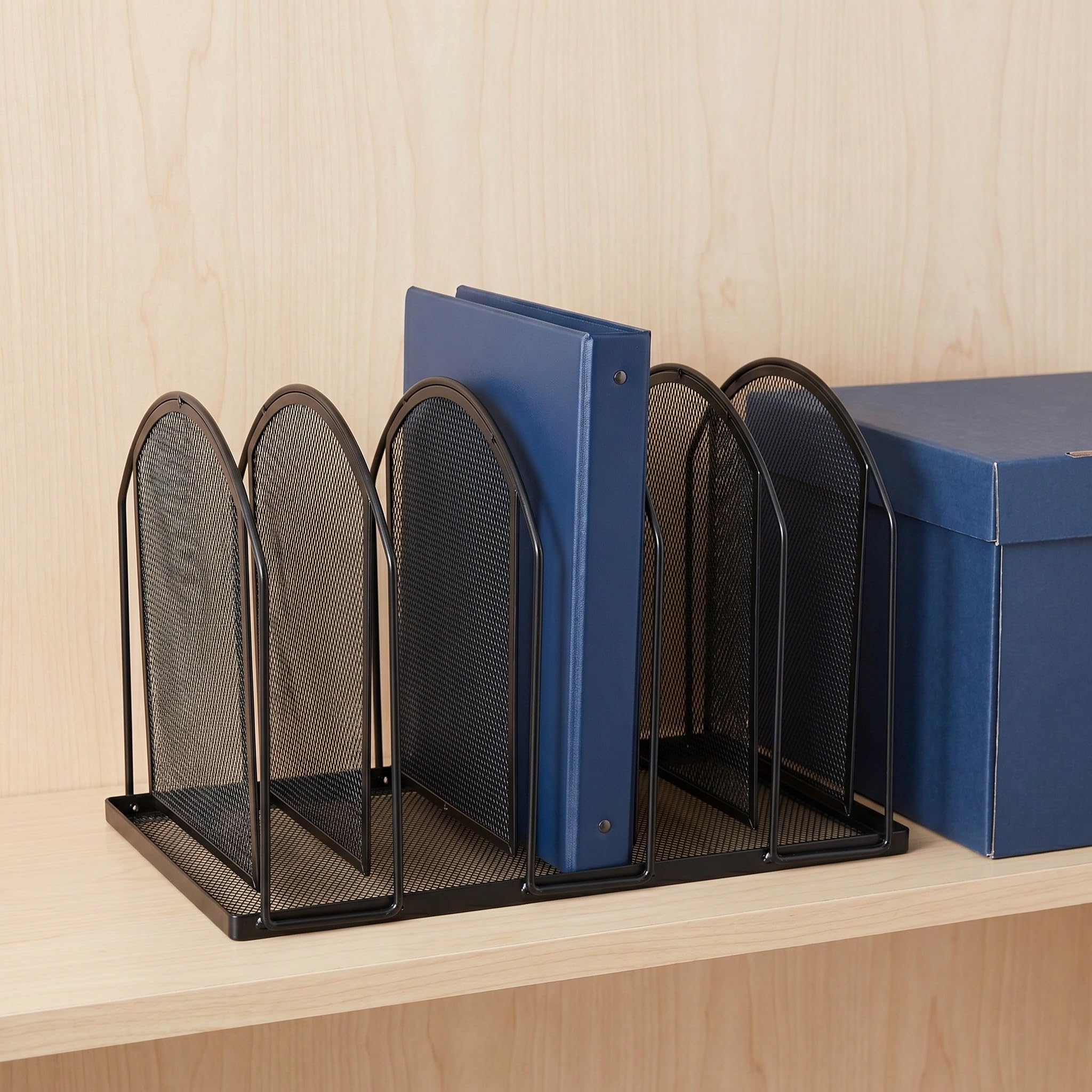 Moderner Aktenhalter aus Eisen mit 5 Fächern Verstellbarer Regalhöhe und Modularer Struktur für Effiziente Büroorganisation in Schwarz