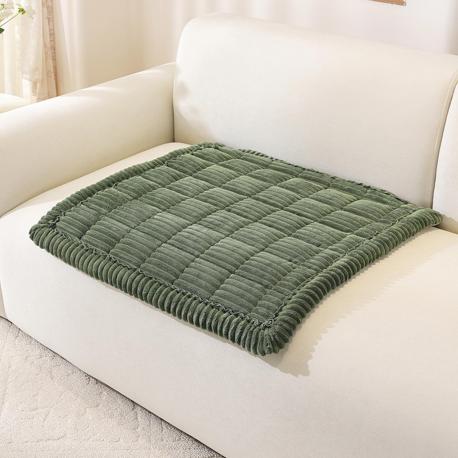 OstepDecor Pet Bed Mat, Sofa Floor Mat, Pet Couch Cover Furniture Protectors for Dogs, Thick Soft Corduroy Sofa Pads Fuzzy Couch Cushions for Pets, Kids, Suitable for for Seasons (Green, 50x50cm)