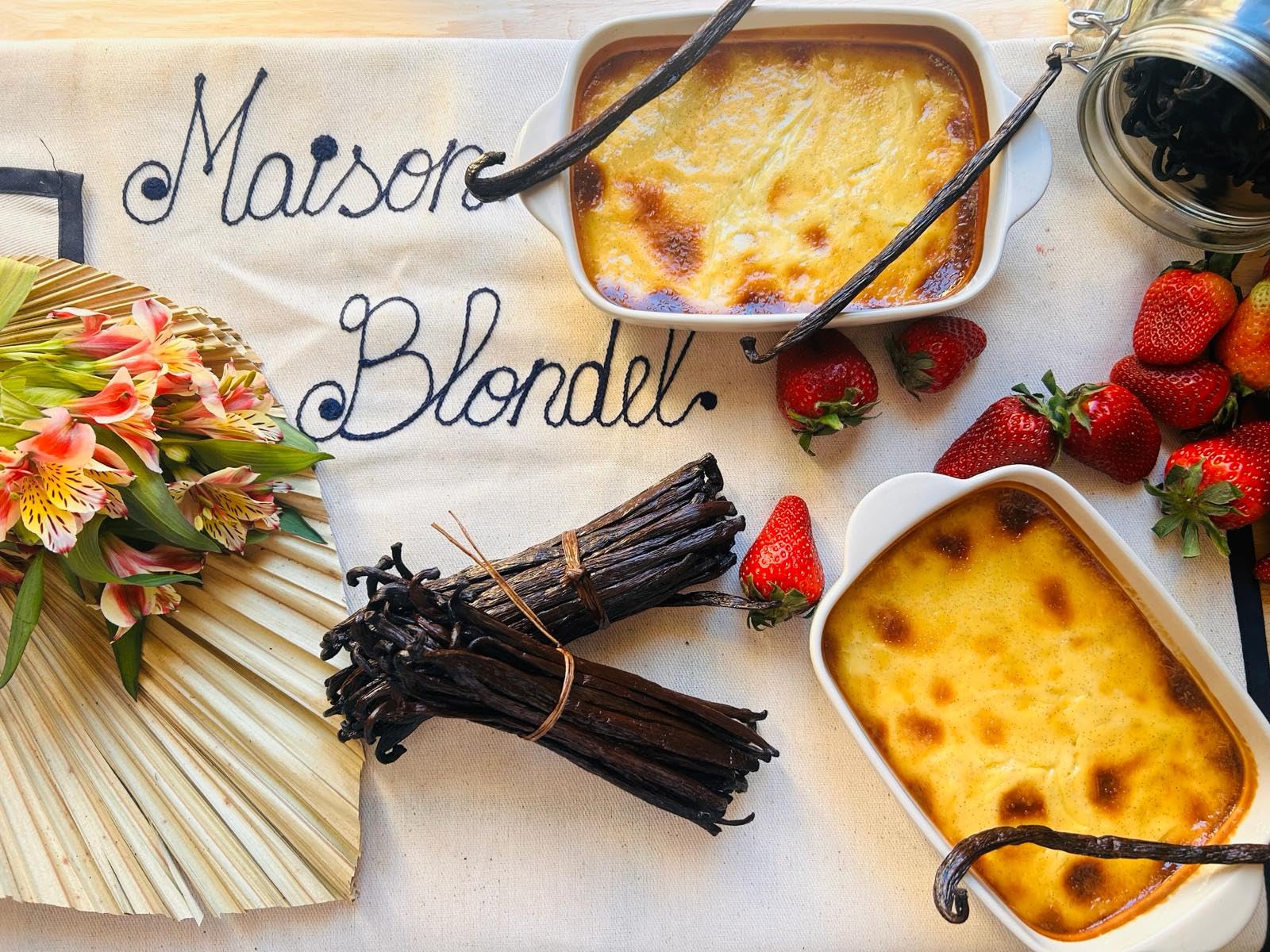 25 Madagascar Vanilla Beans Grade A These Grade A whole bourbon vanilla beans are perfect for making vanilla extract. Each pod measures at least 6 inches (15 cm) and contains a minimum of 3 grams of pure vanilla seeds, ensuring rich flavor and aroma for your culinary creations.