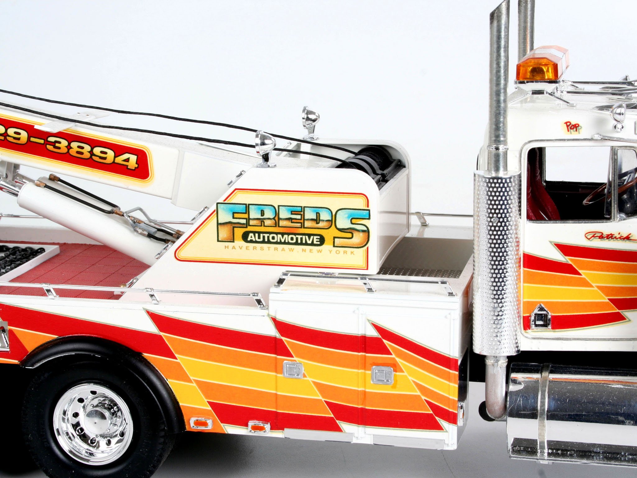 Amazon | ドイツレベル 1/25 ケンウォース K900 レッカー プラモデル  