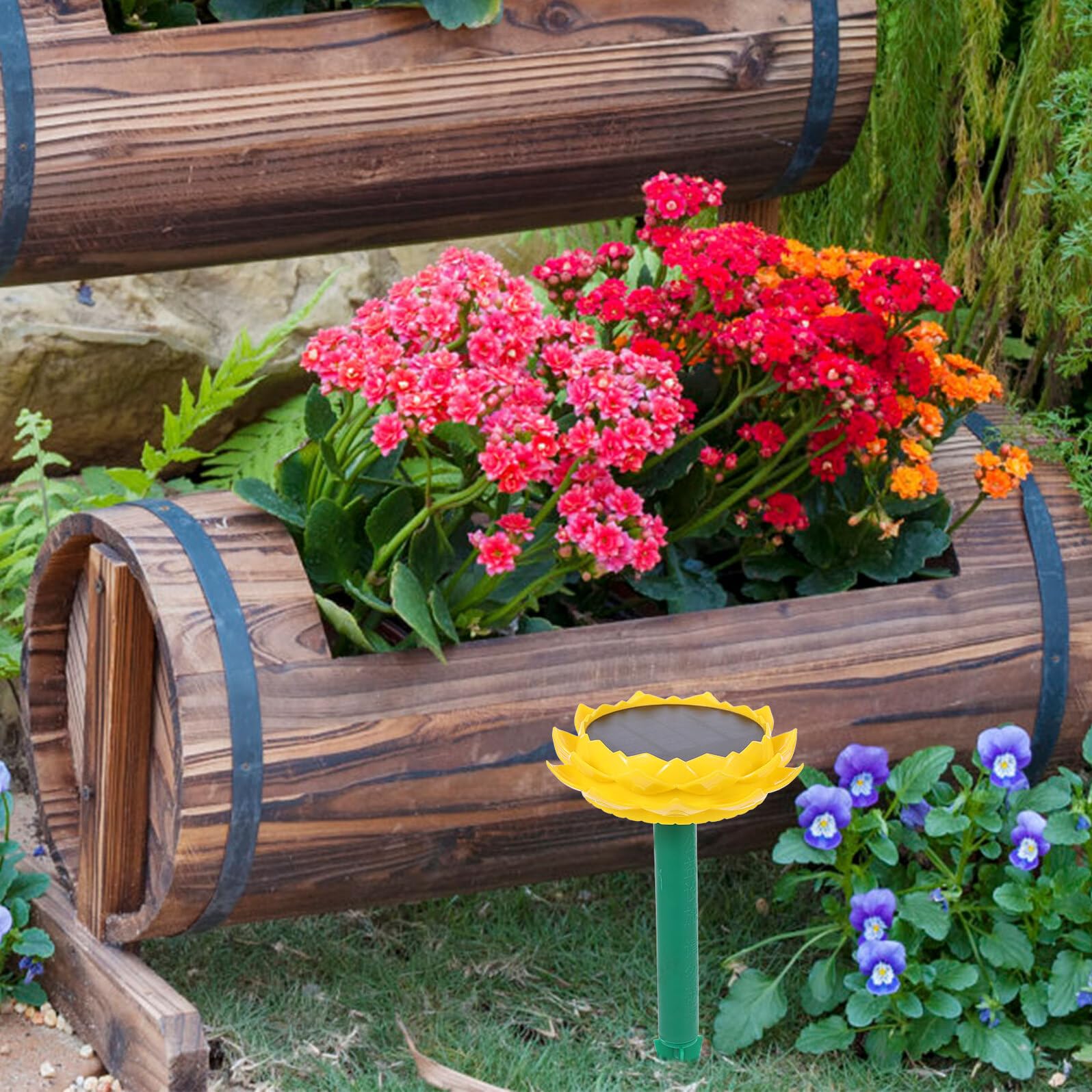 Altoparlante Portatile Forma di Loto con Pannello Solare per Esterni Lettore Musica Wireless Giallo per Giardino e Cortile