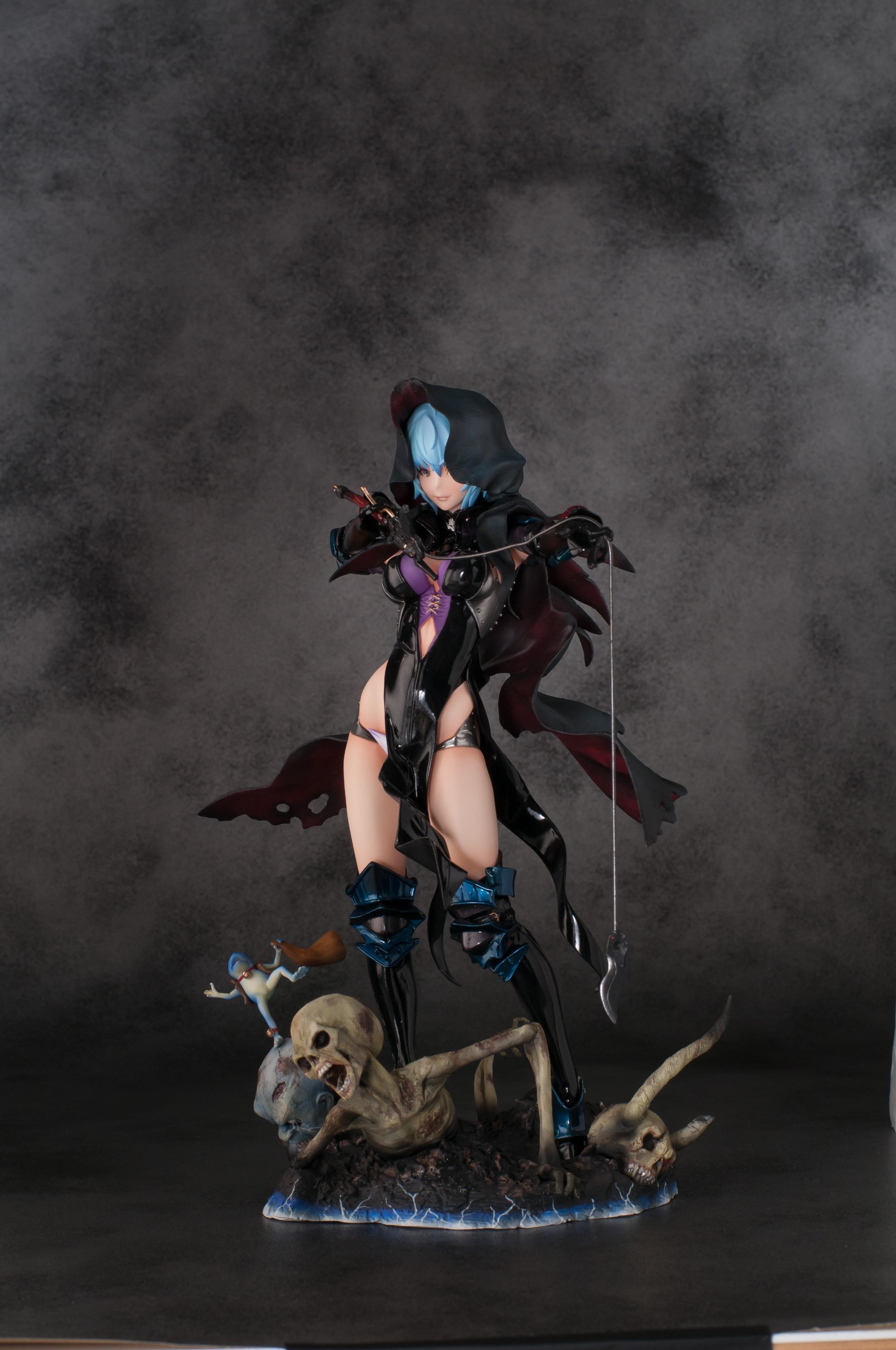 AmiAmi - コミック付属 あみあみ限定 ブラックフード・ベノア 特典DVD付限定版 黒の守り手 完成品 フィギュア エンブレイスジャパン コミック付属 あみあみ限定 ブラックフード・ベノア 特典DVD付