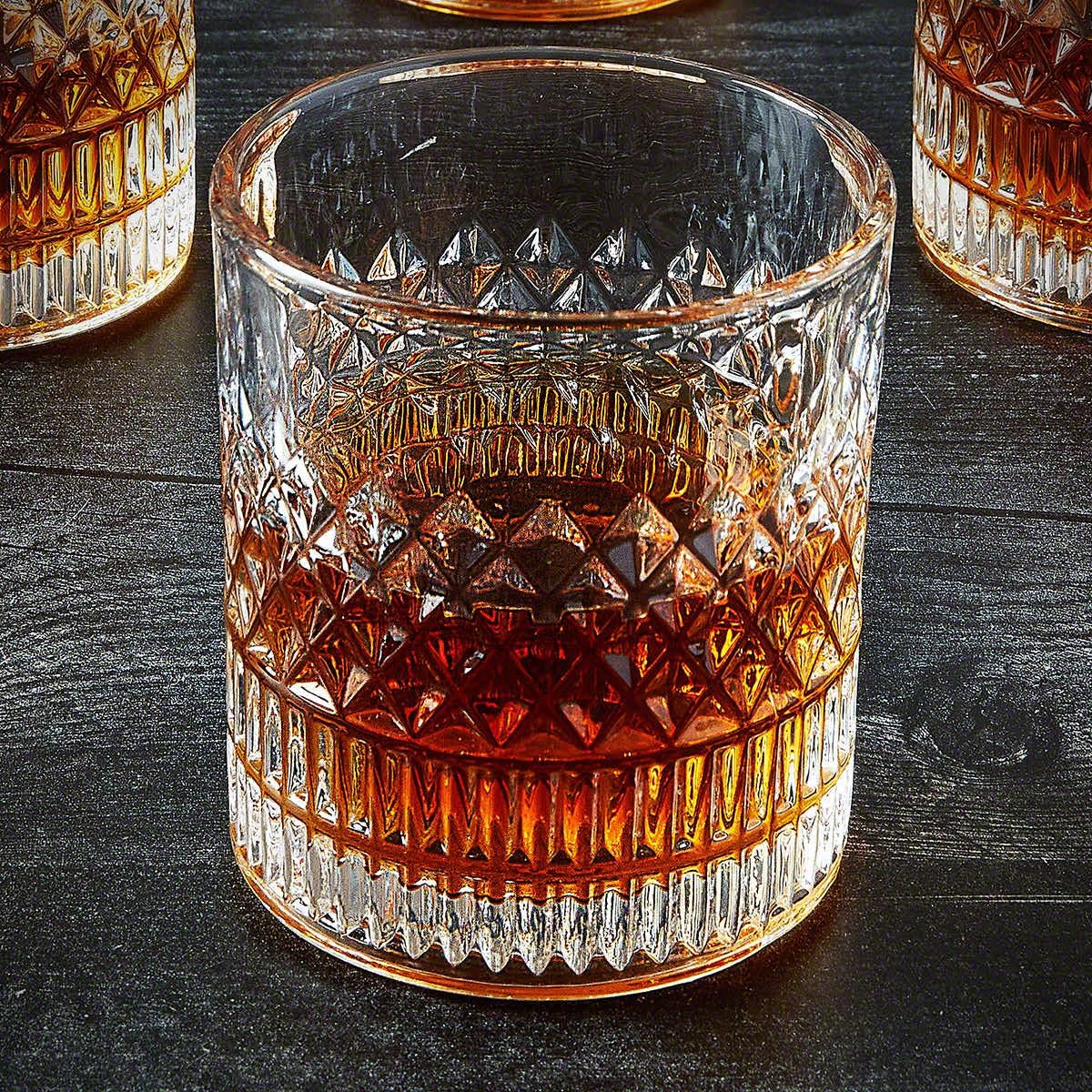 Luxury Crystal Whiskey Decanter Set with Glasses and Stones