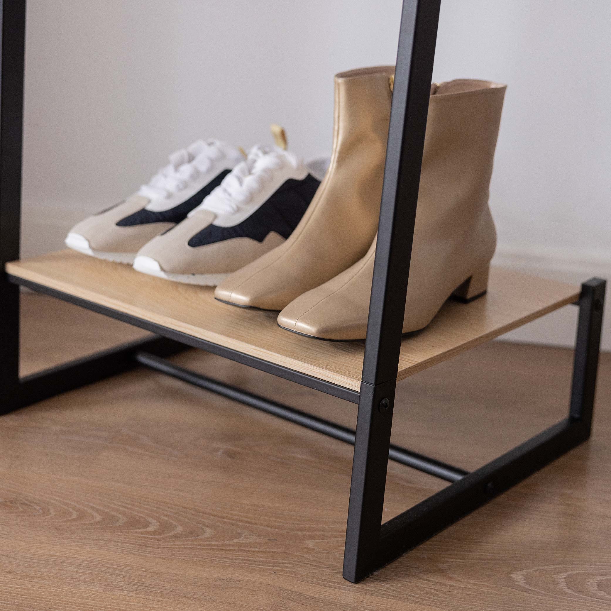Newlux - Portant a Vetement Résistants jusqu'à 24 kg Hangy One 20 avec Étagère à Chaussures. Penderie vetement Métalliques avec une Grande Stabilité | Montage Facile | 50 x 40 x 160 cm | Noir