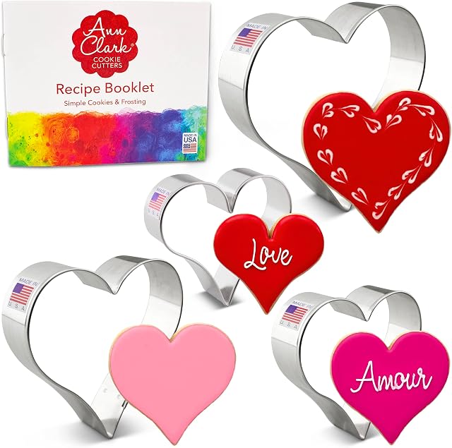 Ann Clark Cookie Cutters 4-Piece Heart Cookie Cutter Set with Recipe Booklet, 7 cm, 8.3 cm, 9.5 cm, 10.2 cm
