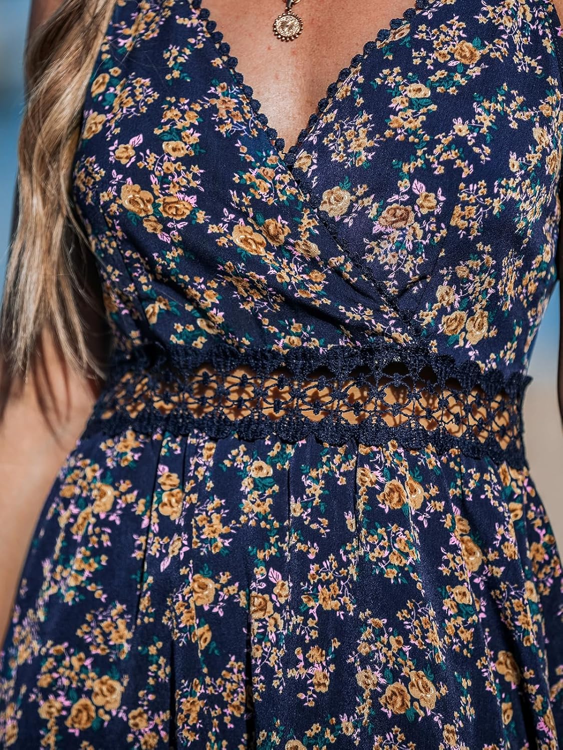 CUPSHE Women Lace Summer Dress Adjustable Straps V Neck Cutout Waist Beach Vacation Mini Dress Floral Tropical Sun Dress - Image 4