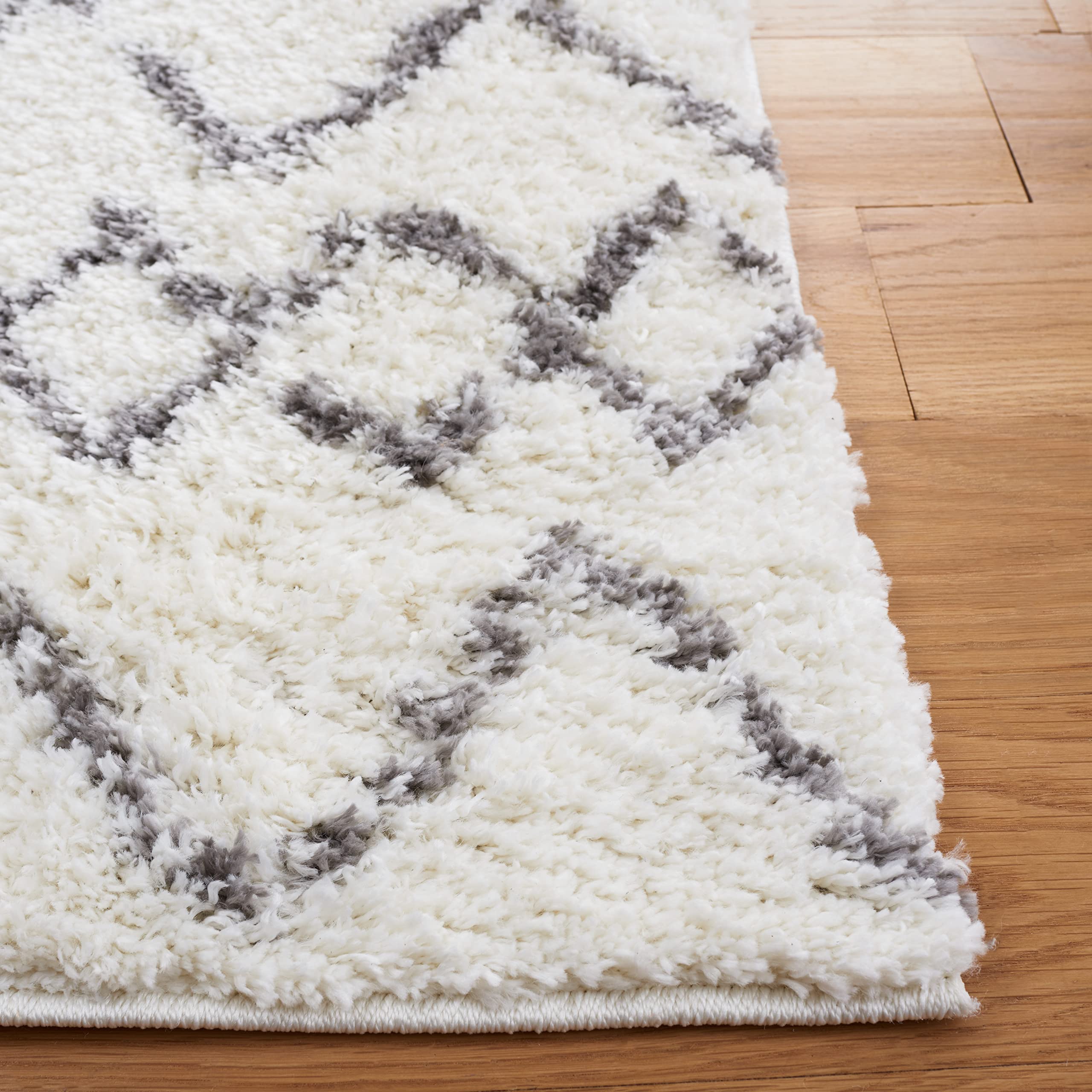 SAFAVIEH Tapis Shag Pour Salon, Salle à manger, Chambre à coucher - Berber Shag Collection, Tapis à poil court, Crème et gris clair, 122 X 183 cm