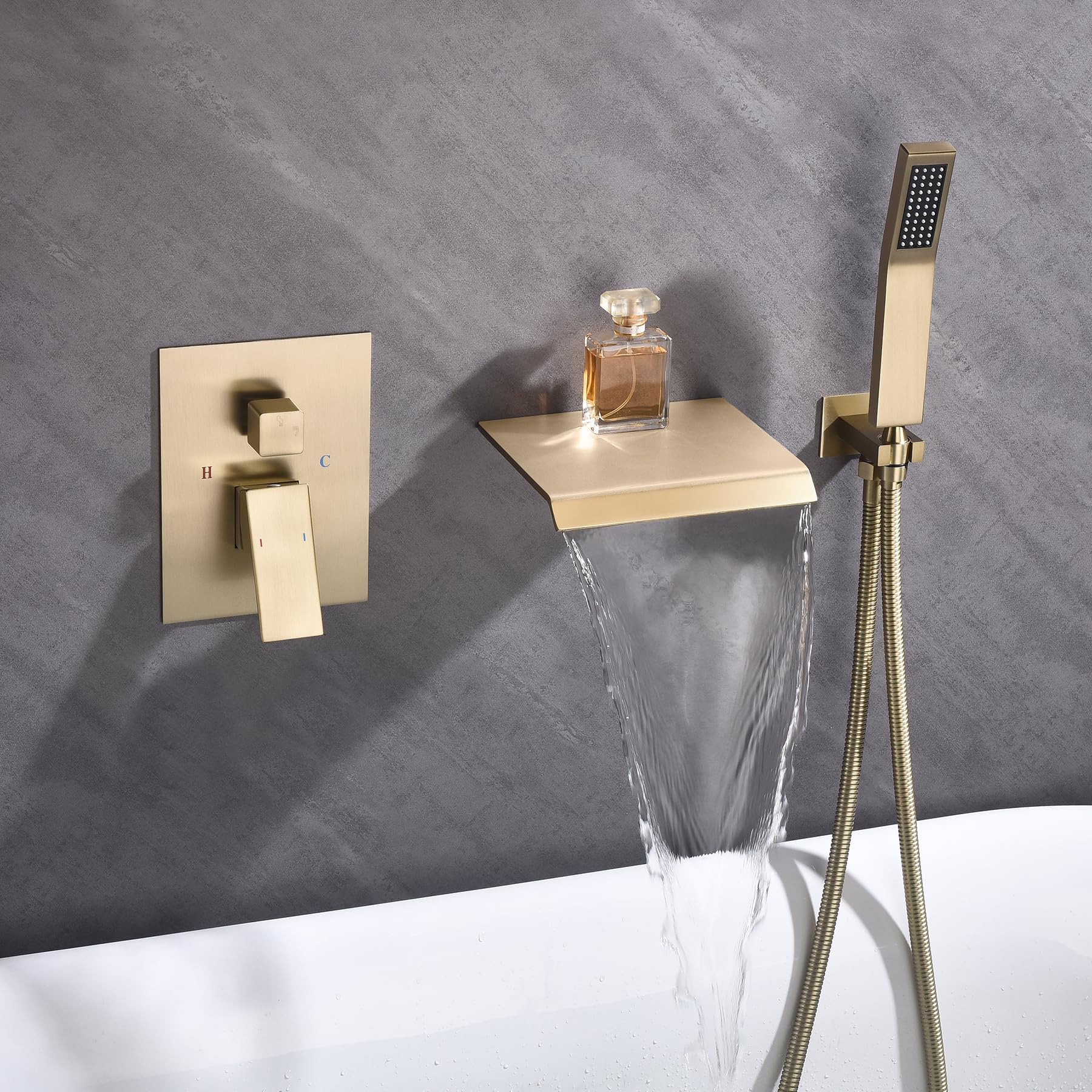 Juego de grifo de bañera de cascada con pulverizador